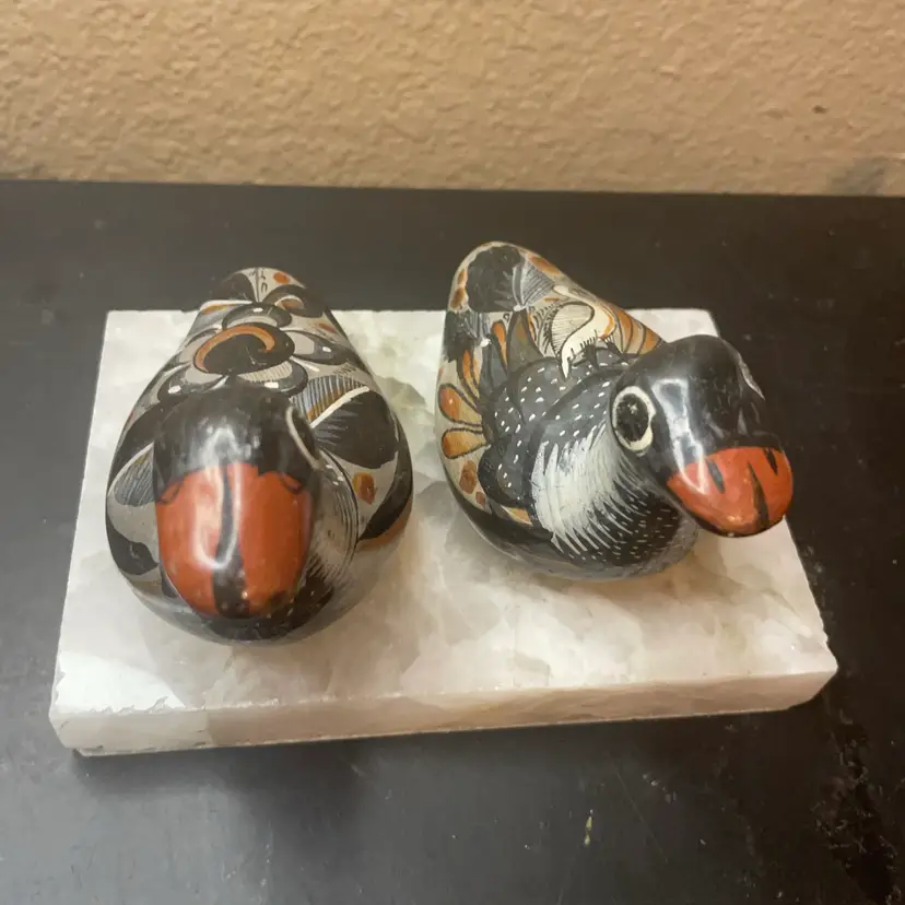 Exquisite Pair of Signed V Silva Tonala Mexico Folk Art 4” Bird Figurines