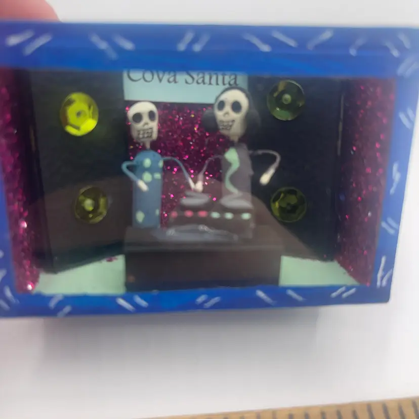 Mexican Diorama Box  Skeletons Playing Music With Speakers Cova Santa 3 Inches