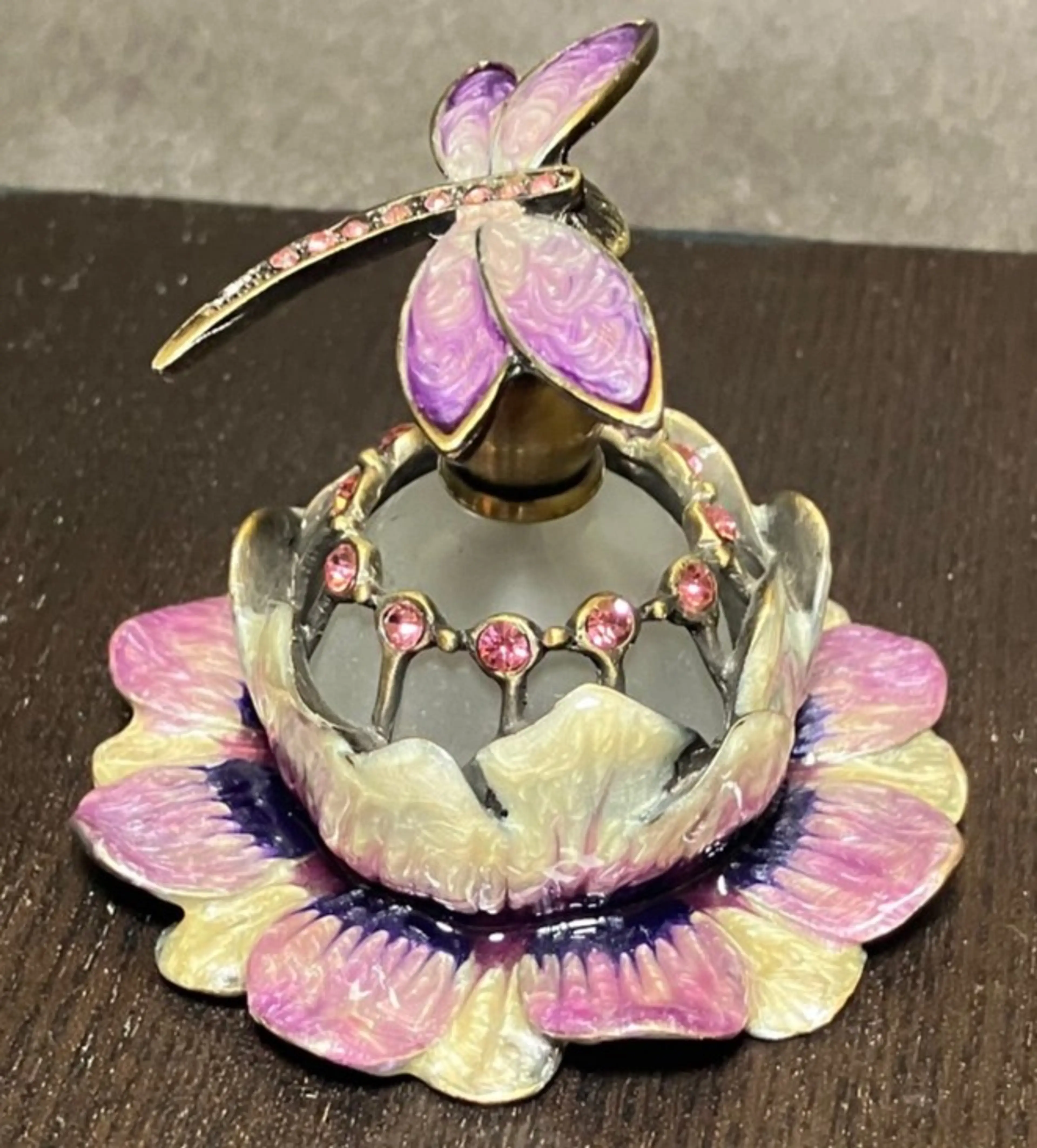 Image 4 of 10