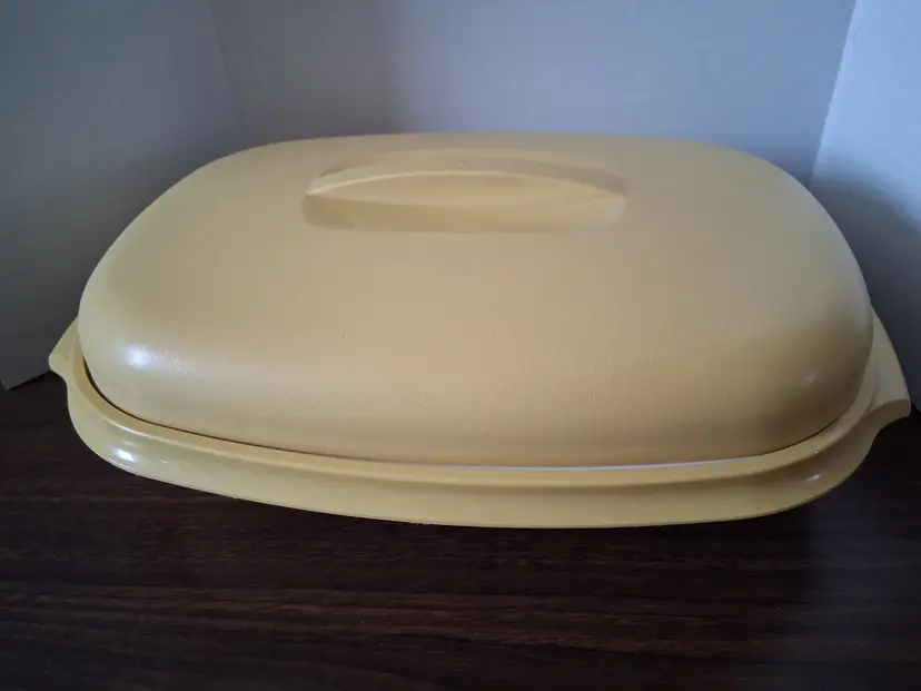 Vintage Harvest Gold Microwave Vegetable Steamer