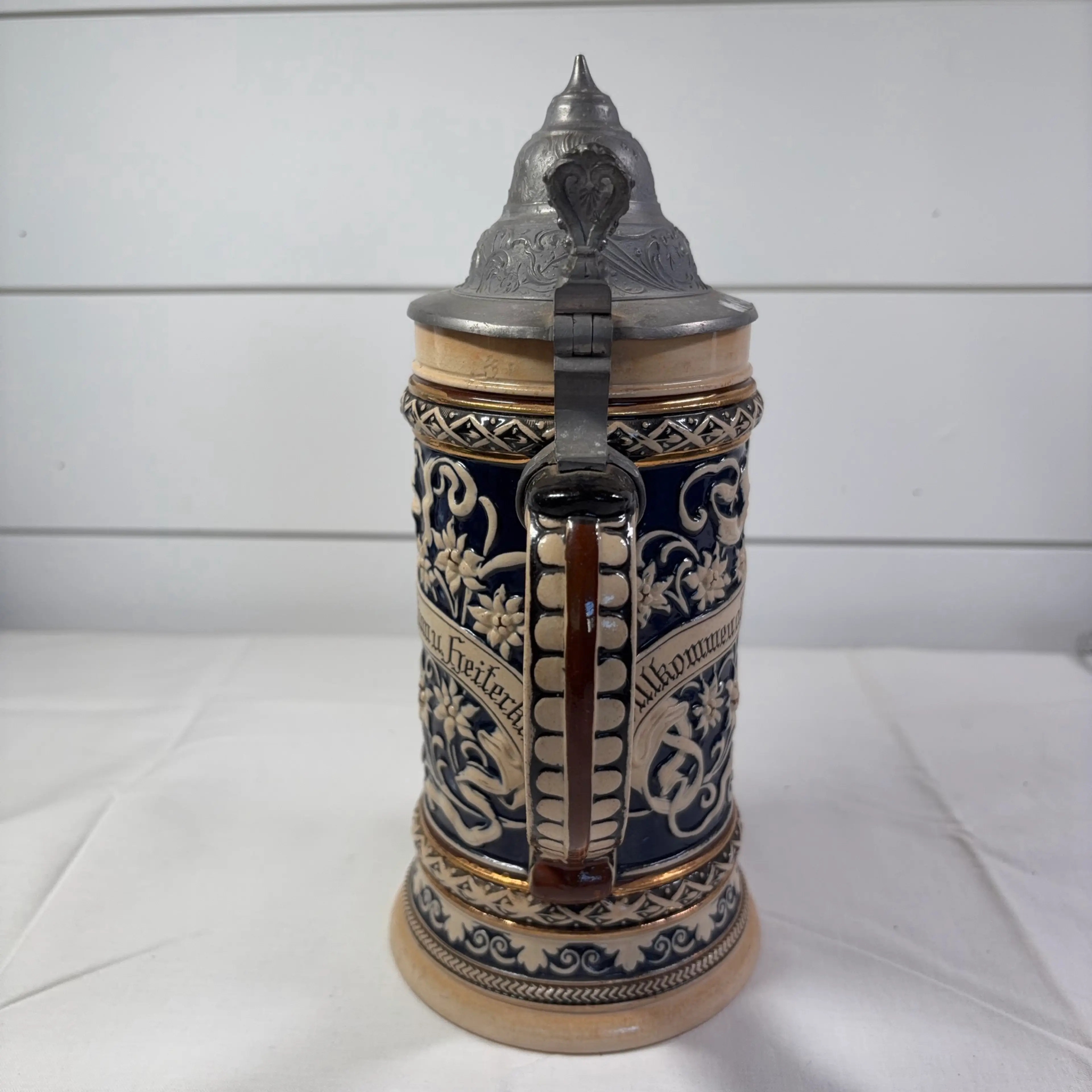 Image 4 of 6