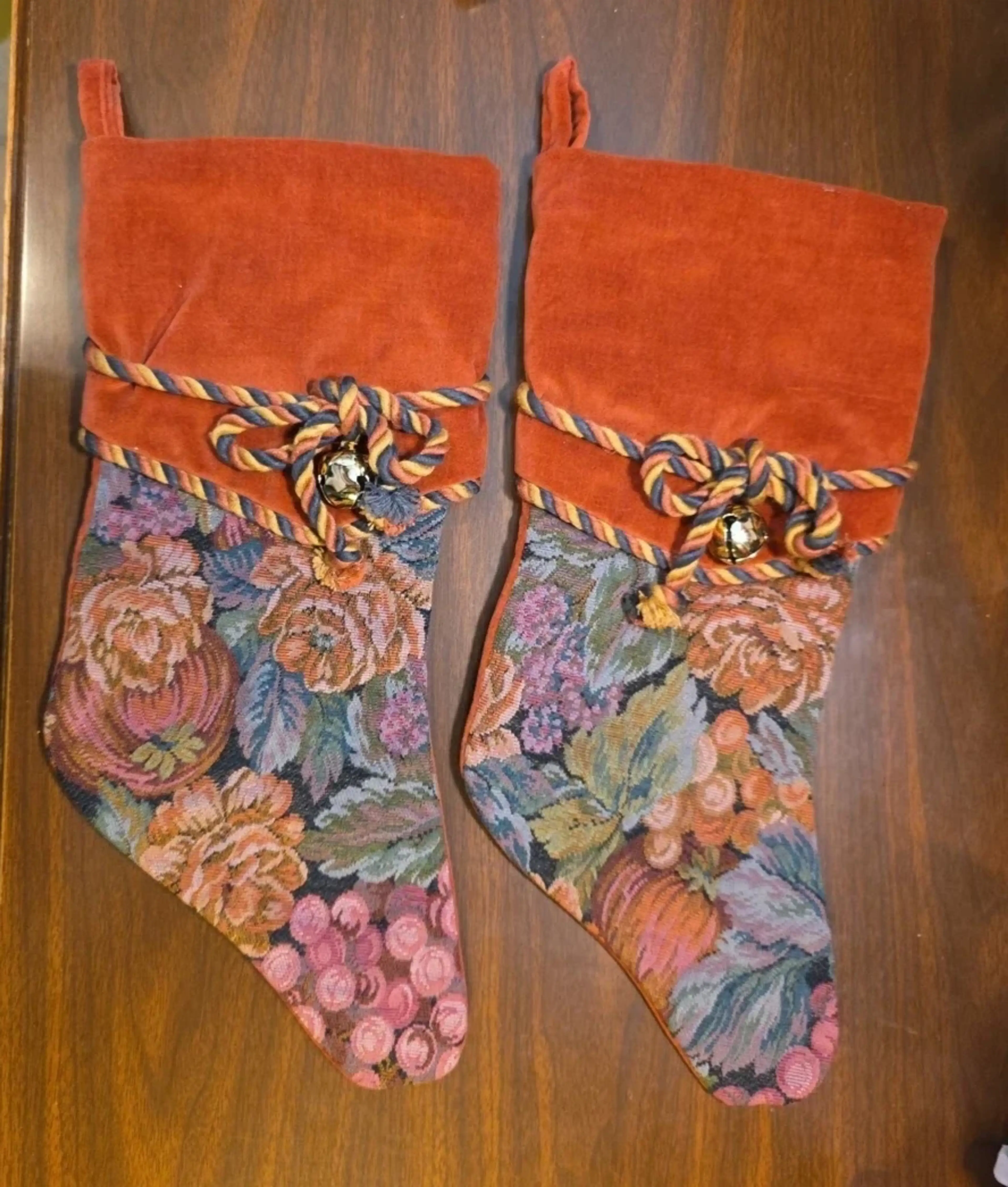 Image 1 of 7