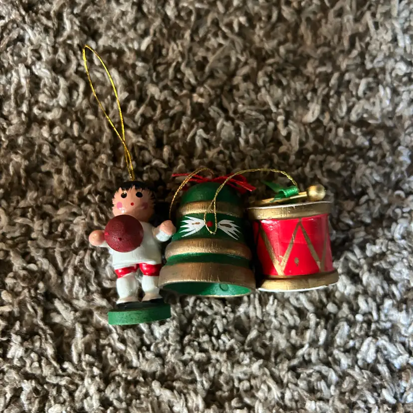 Lot Of 3 Ornaments