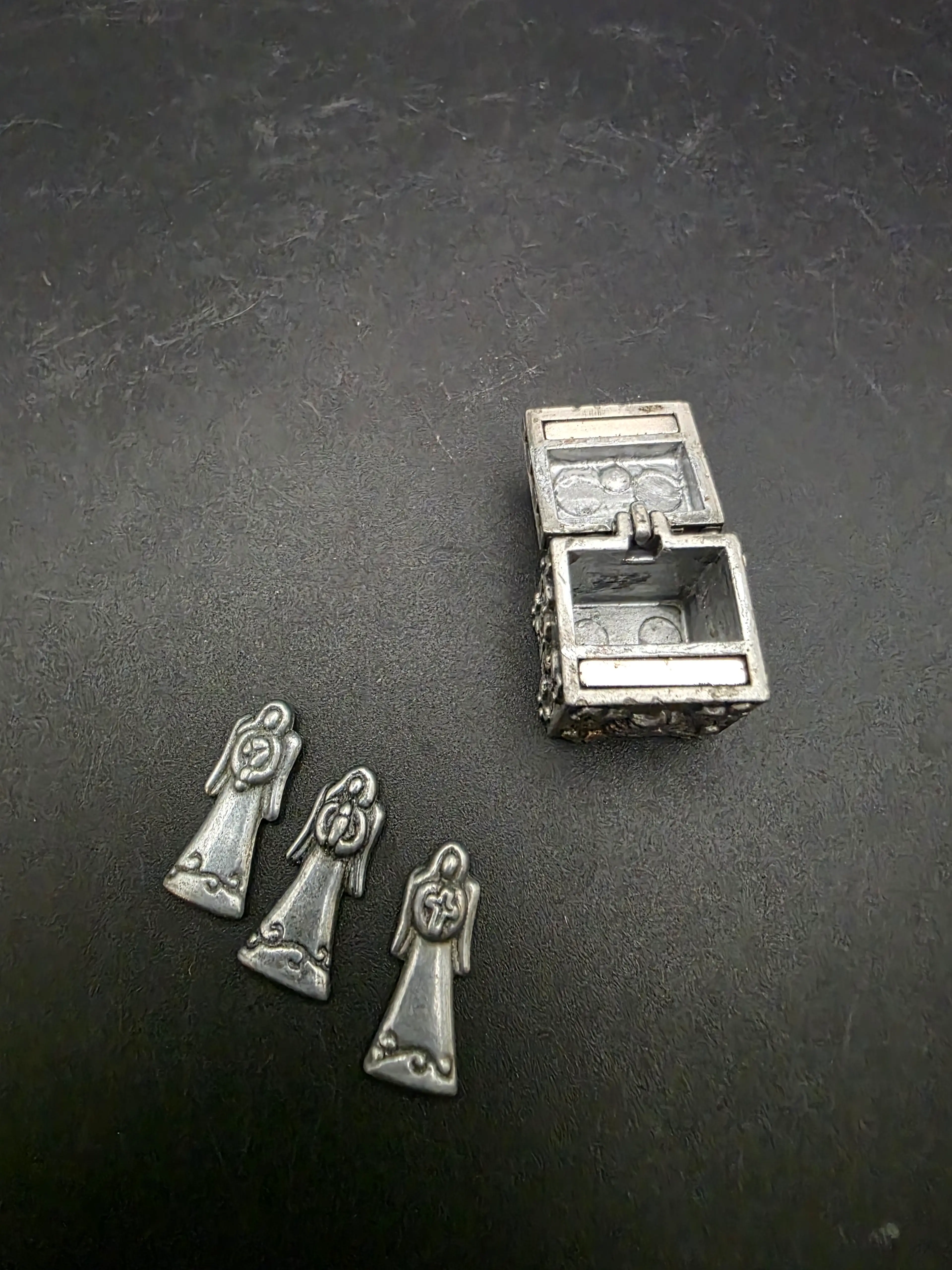Image 4 of 5