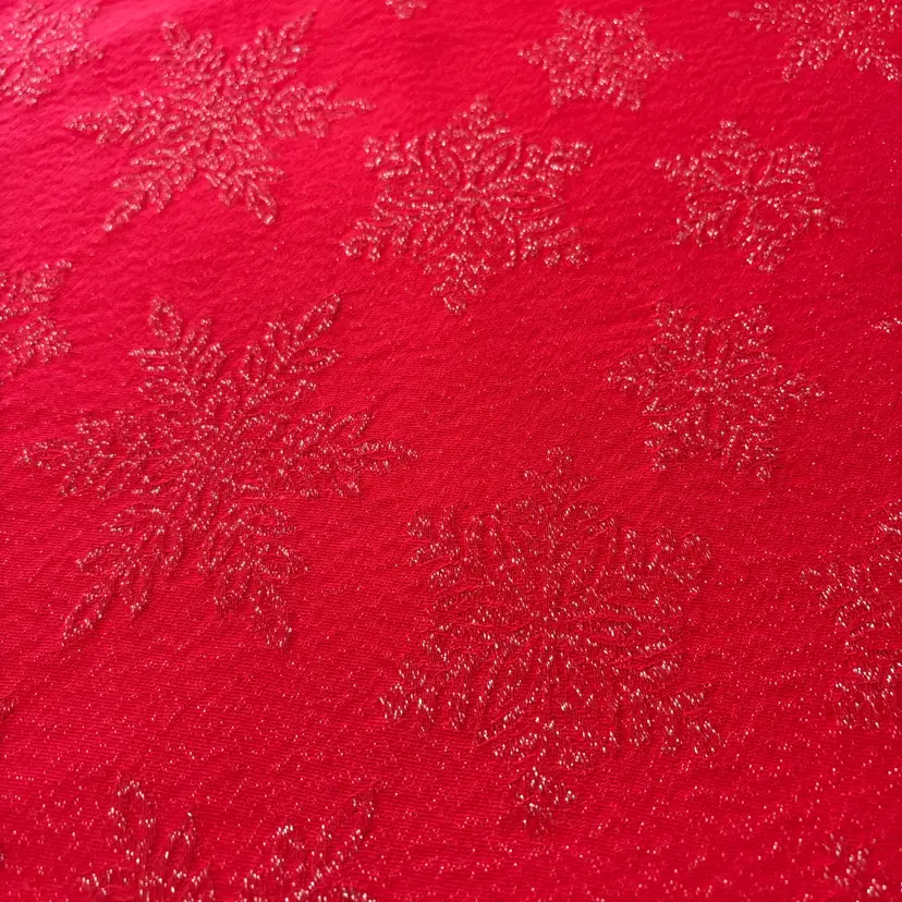 Christmas in July! Red Silver Snowflake Tablecloth 56x92 Heavy Cotton Sparkle Holiday