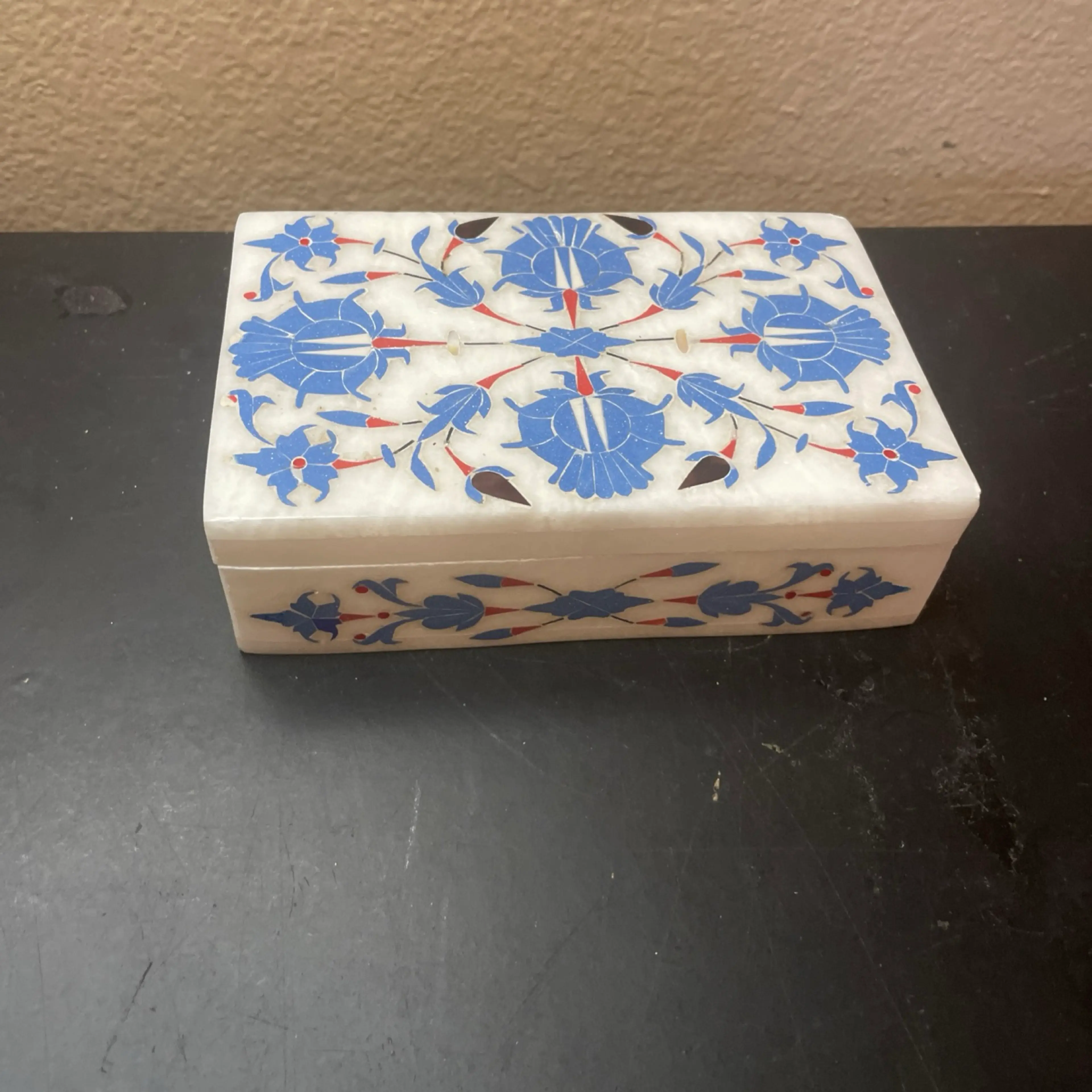 Image 2 of 7