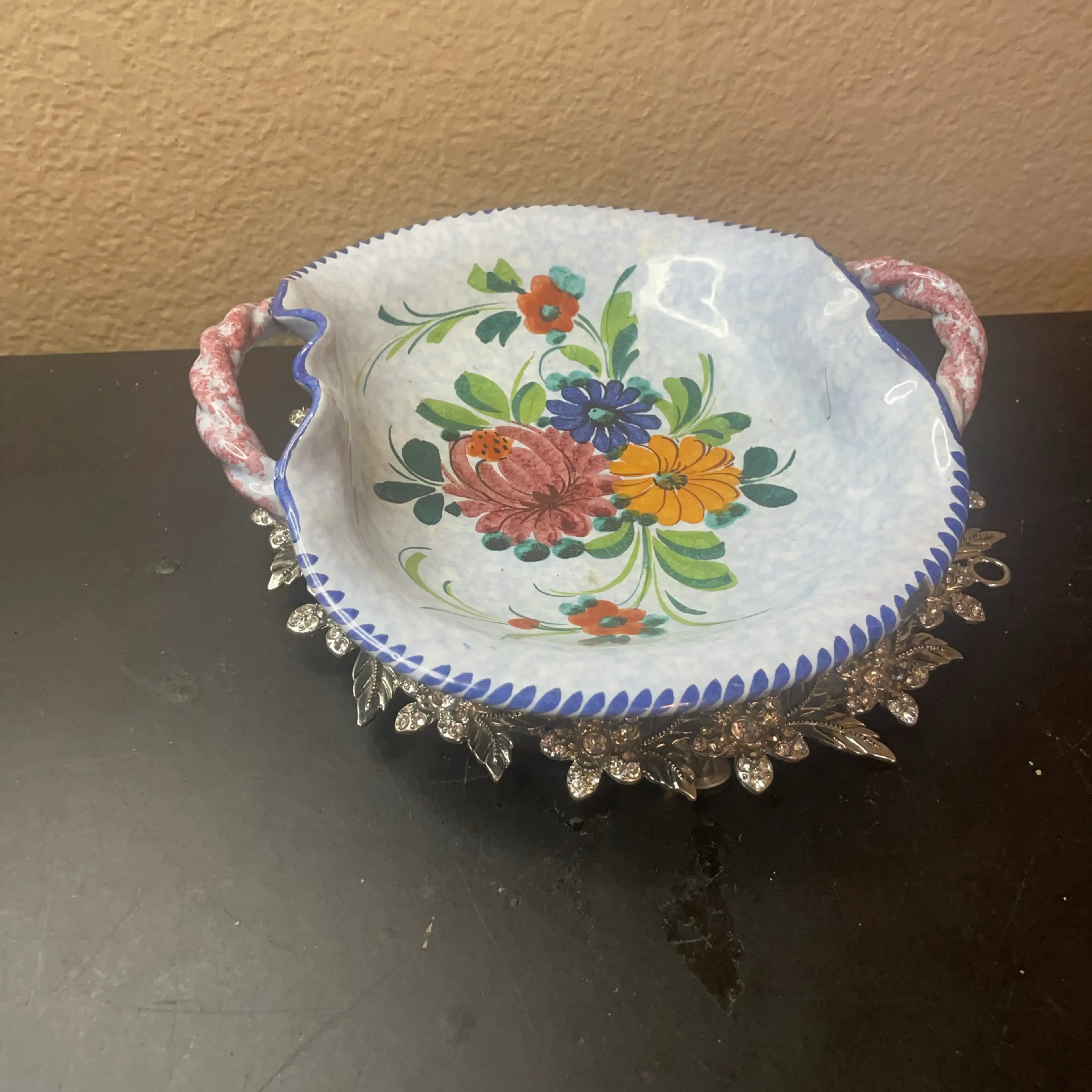 Image 2 of 7