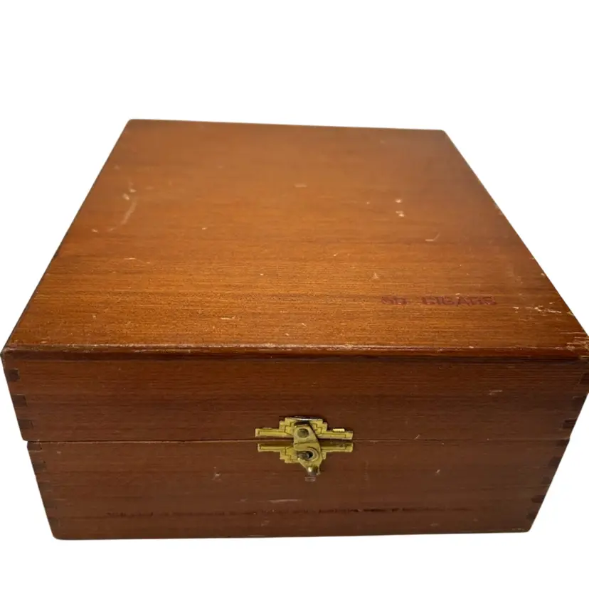 Cigar Box 7 1/2x6 1/2x 3 1/2