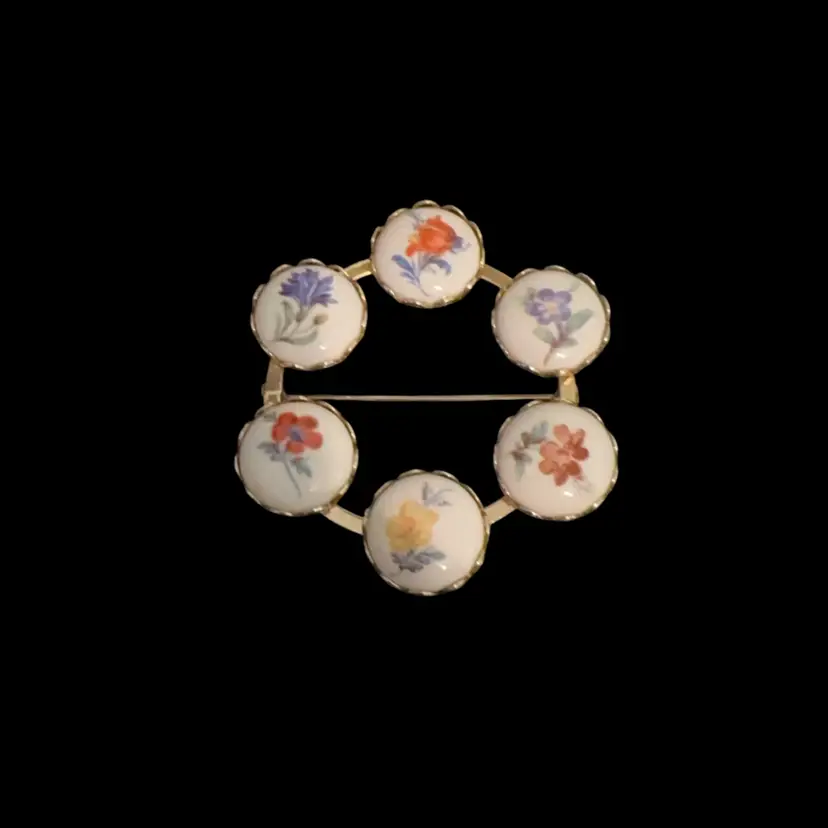Brooch