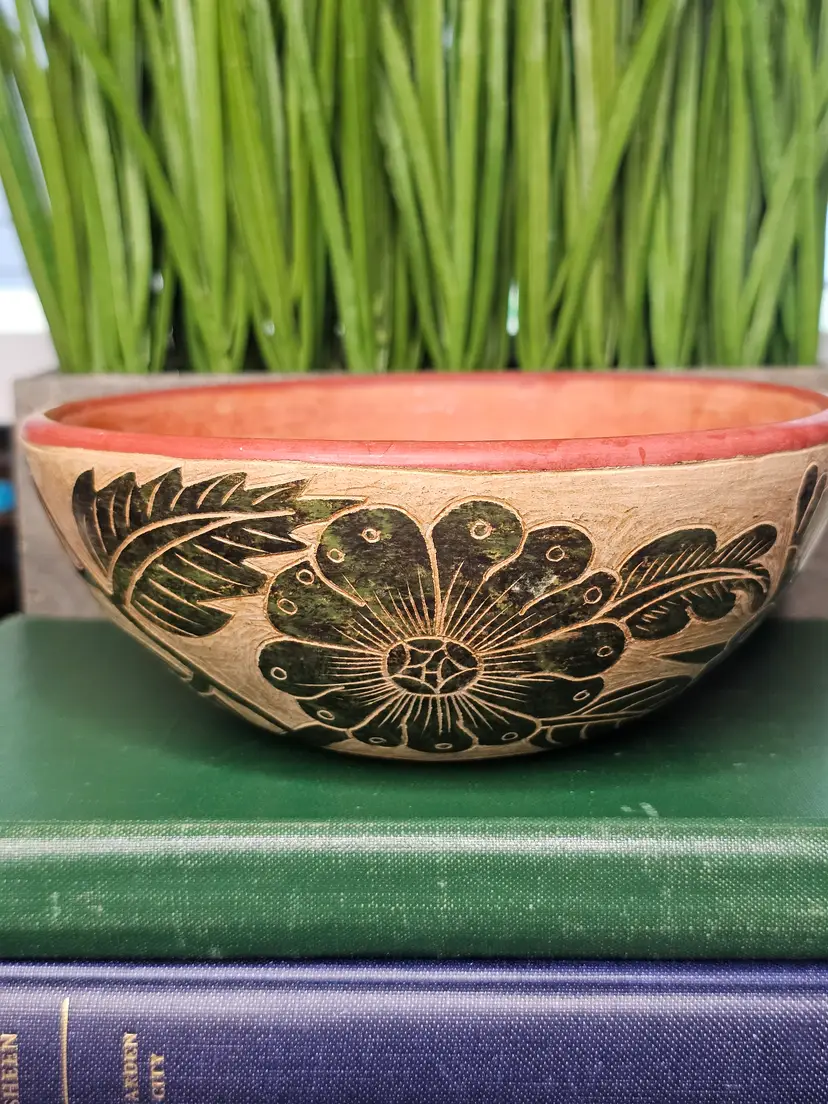 Vintage Hand Carved Nicaraguan Pottery Trinket Dish Catch All Bowl Signed Pedro Guerrero Birds & Flowers 5.75"D