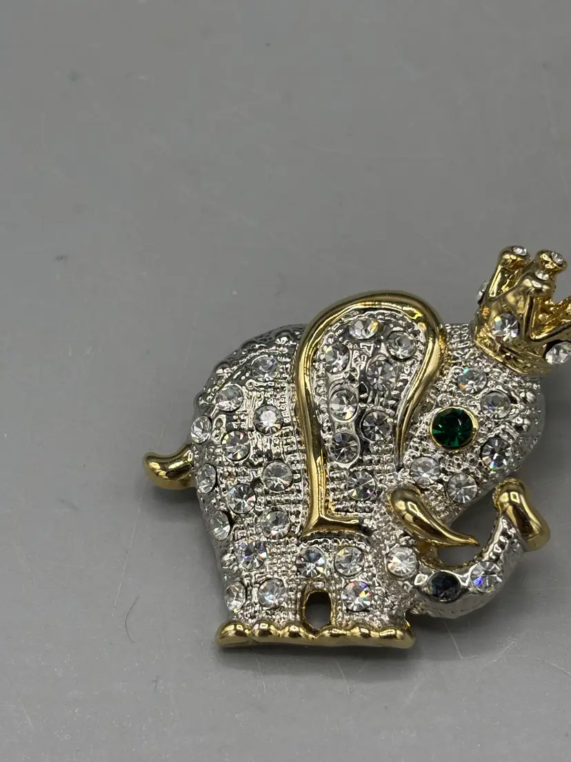 Gold tone Rhinestone Elephant brooch