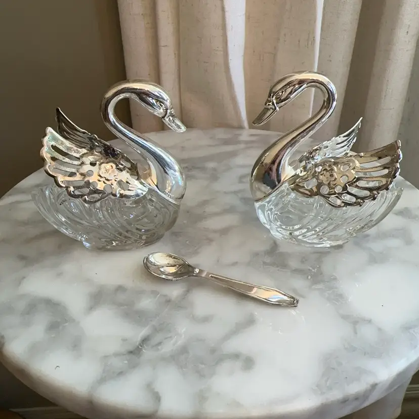 🔔 Pair Of Italian Silverplate Salt Cellars With One Spoon