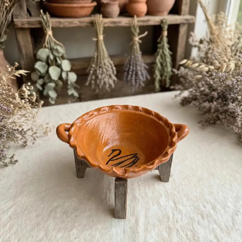 Terracotta Salsa Bowl with Wooden Stand.