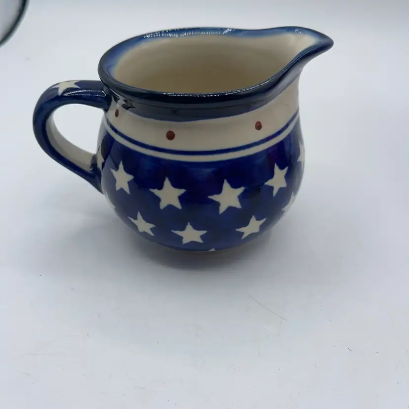 BOLESLAWIEC POLISH POTTERY STARS  AMERICANA creamer patriotic