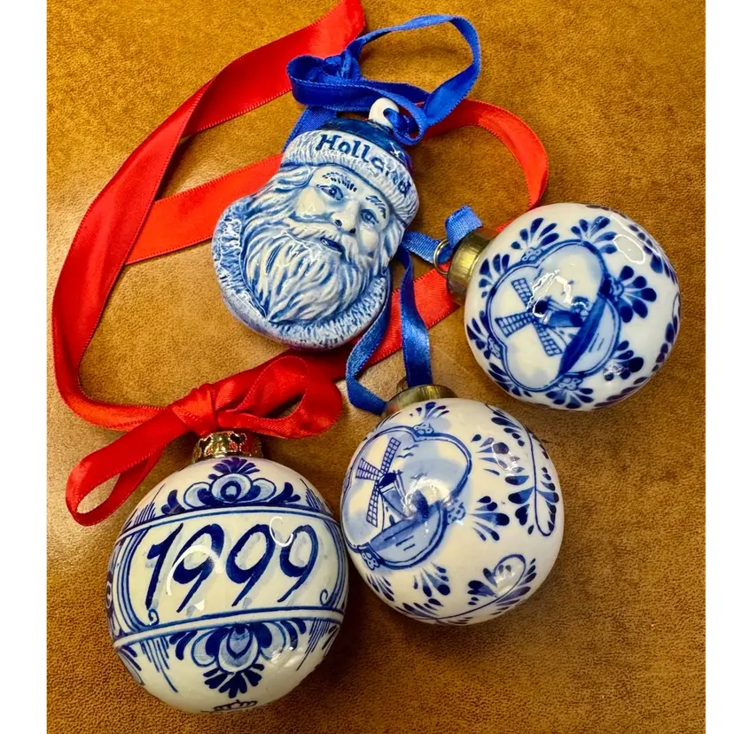 😻 set of 4, vintage, hand-painted porcelain Christmas ornaments from Holland. from 2.5” to 3” in size