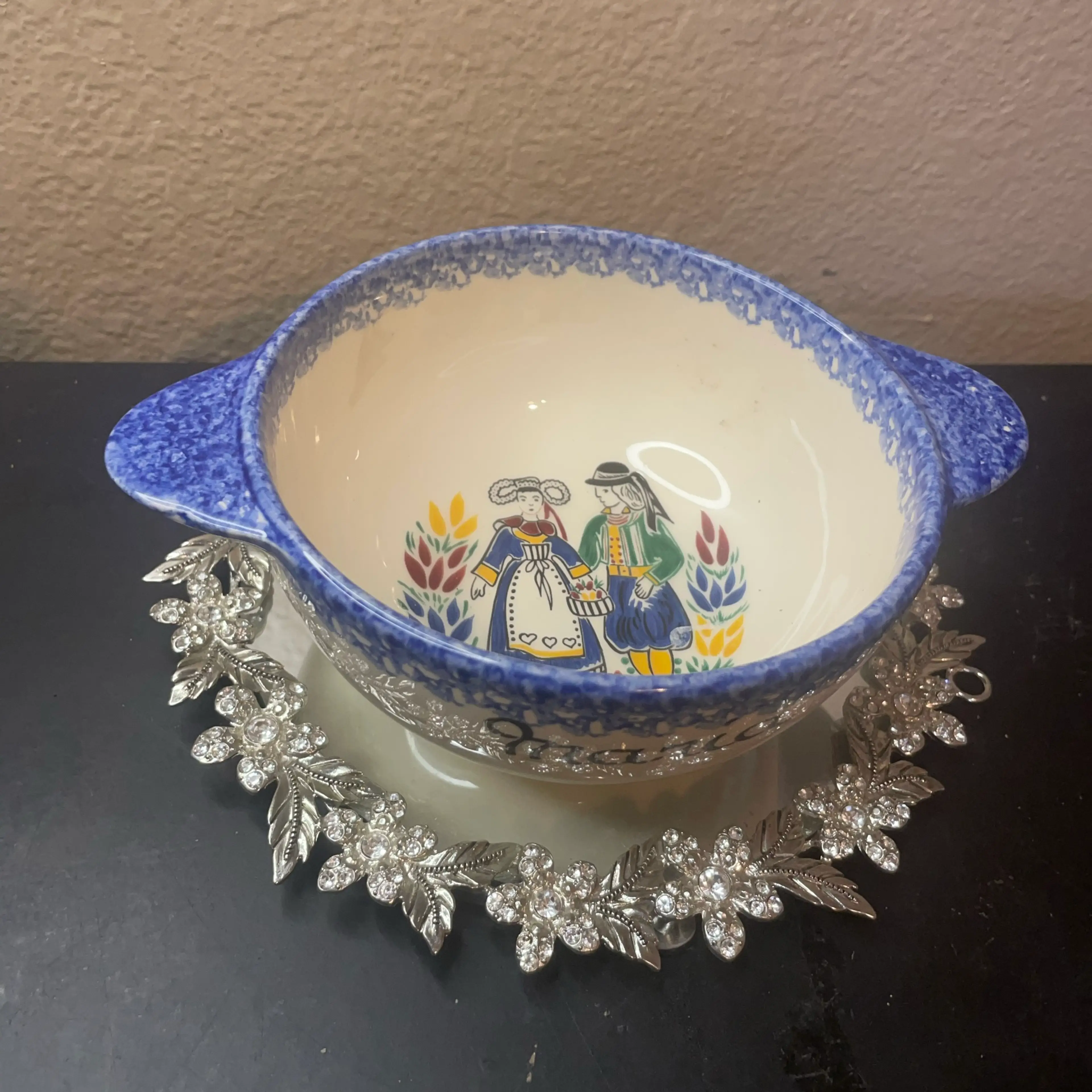 Image 2 of 6