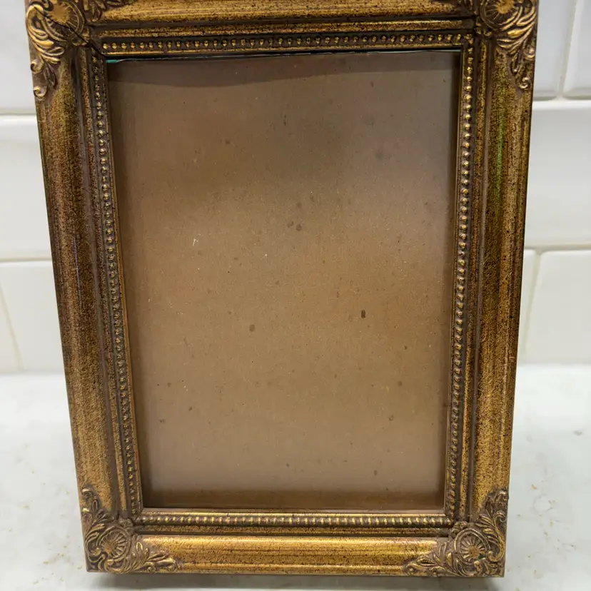 Vintage Gold Ornate Picture Frame 9.5" - Holds 4x6 / 5x7 Photo - Beaded Detail