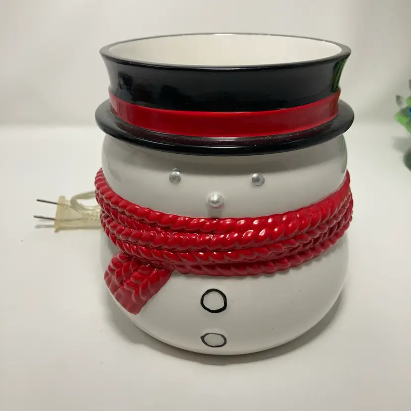 Yankee Candle Snowman Electrical Wax Warmer! 6” Tall! 3, 6 & 9 Hour Timer!