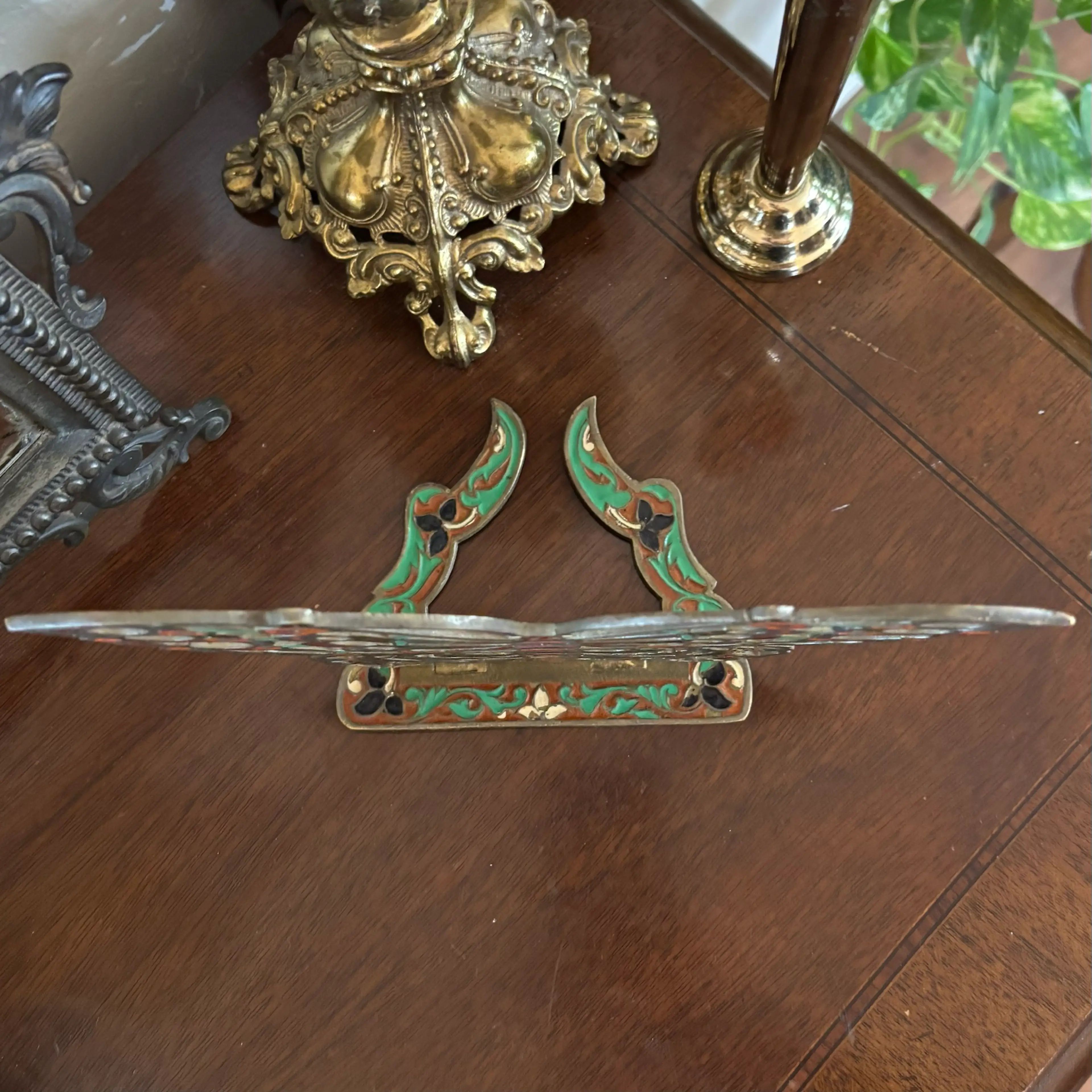 Image 2 of 2