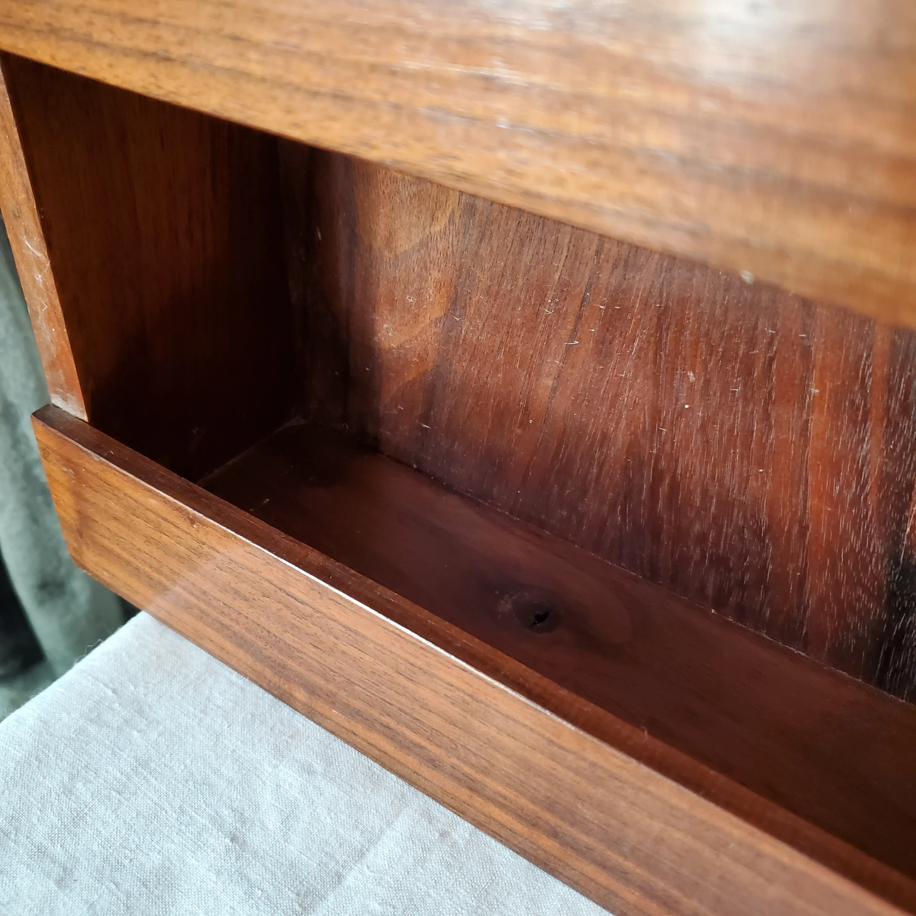 Image 3 of 7