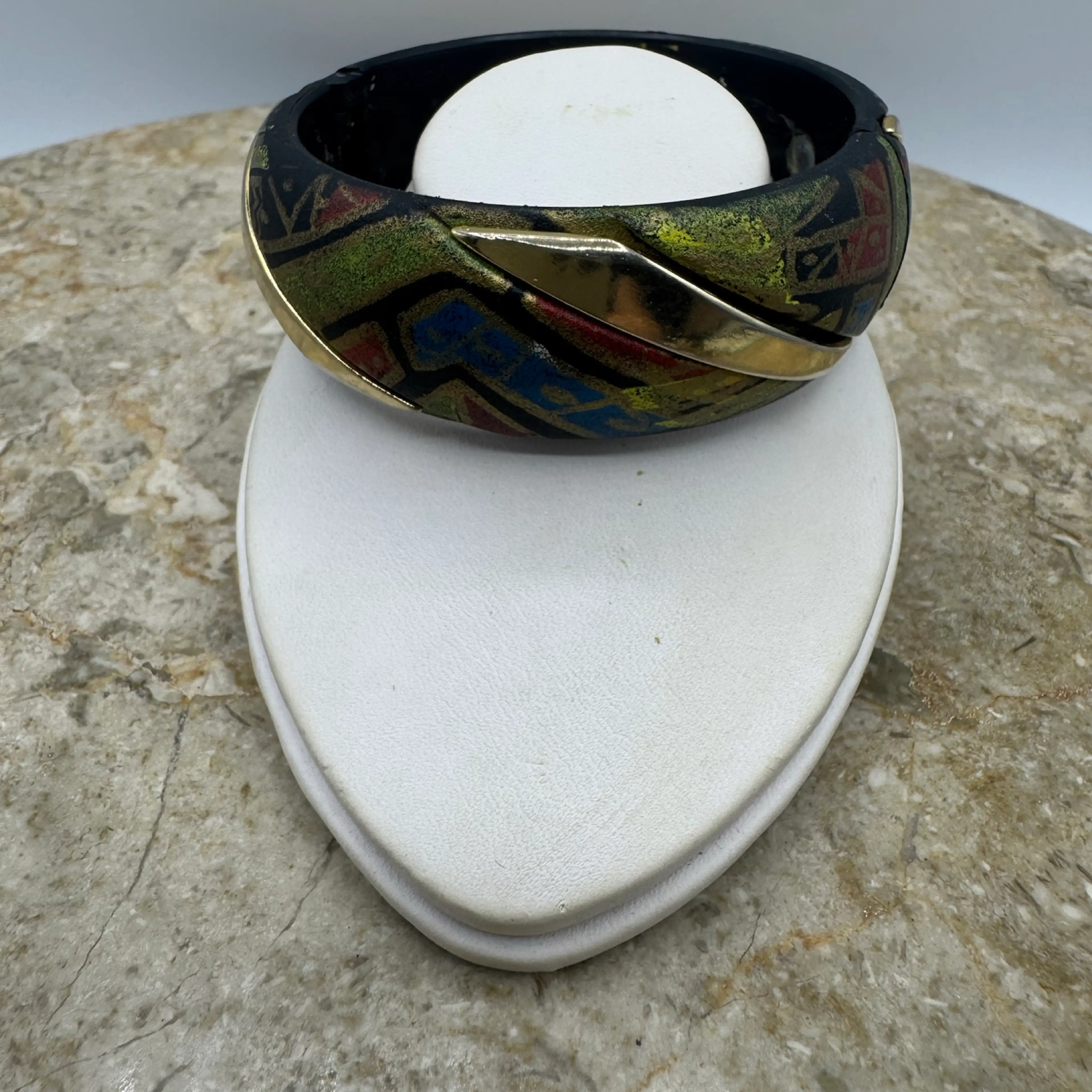 Image 2 of 6