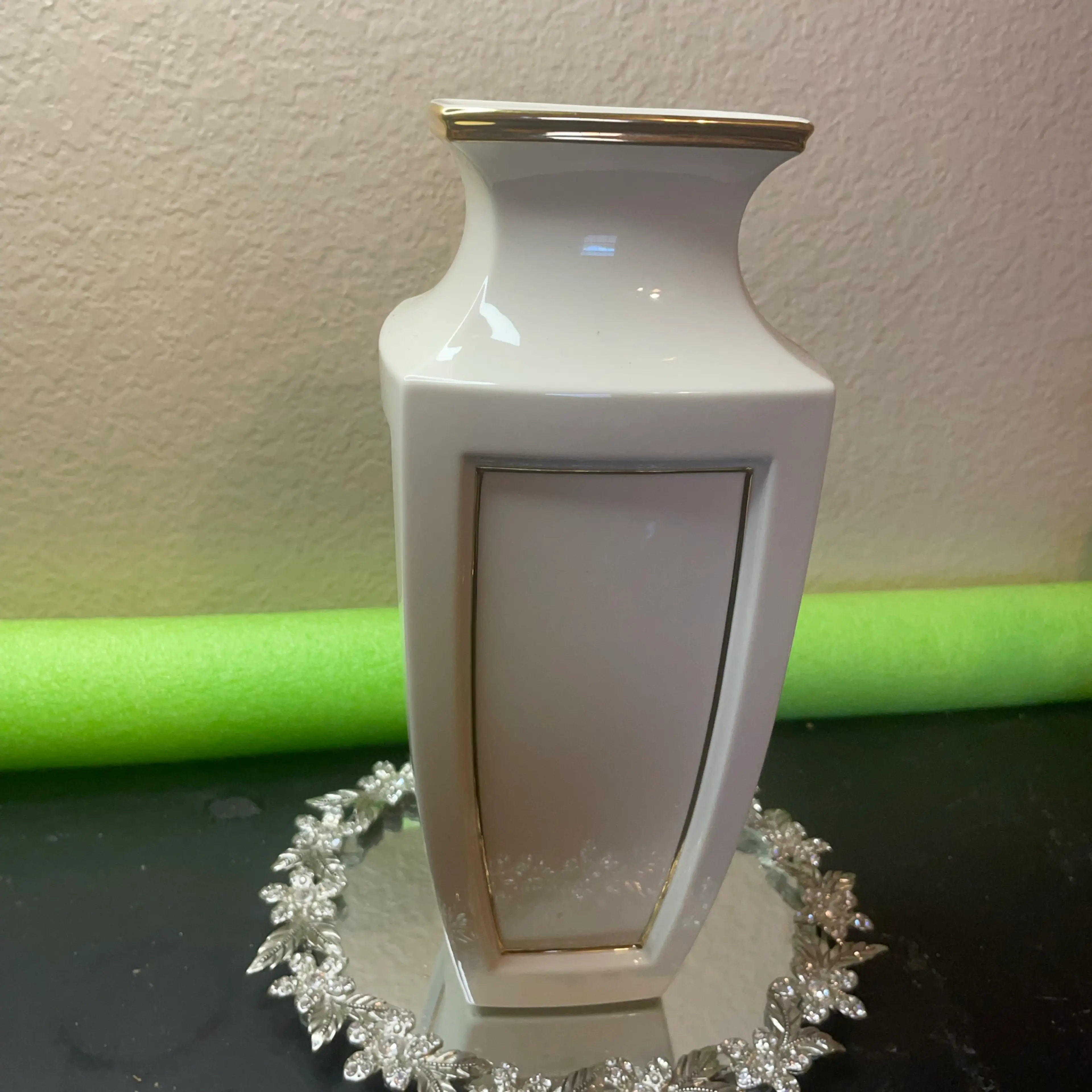 Image 2 of 7