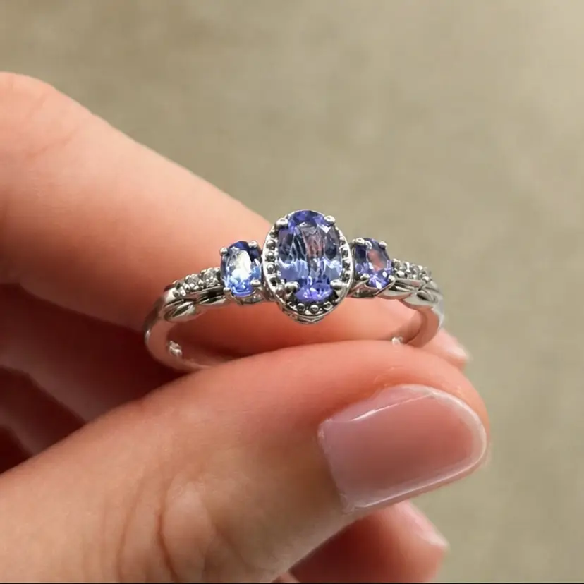 925 Sterling Silver Purple Tanzanite Stone Ring - Size 10