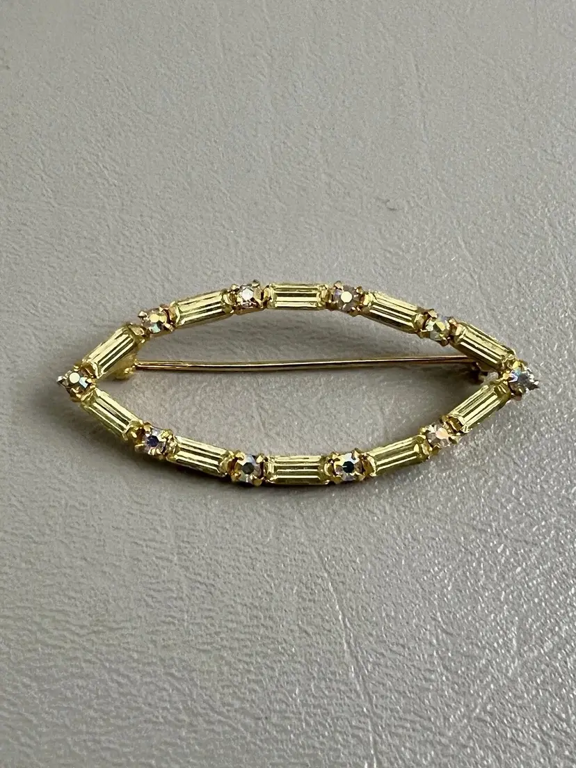 Vintage Gold Tone Aurora Borealis Rhinestone Oval Brooch Pin 2.25" Unsigned