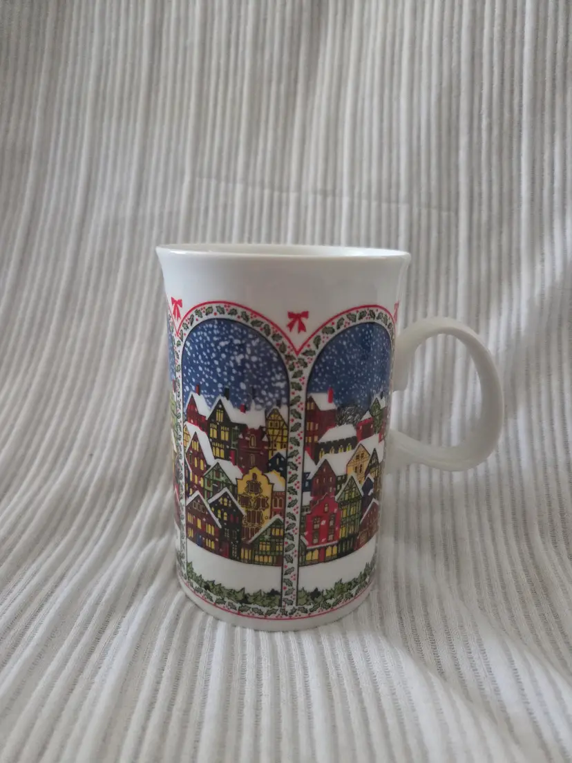 Vintage Dunoon Mug Snowy Christmas Village Windows Sue Scullard Scotland 90s