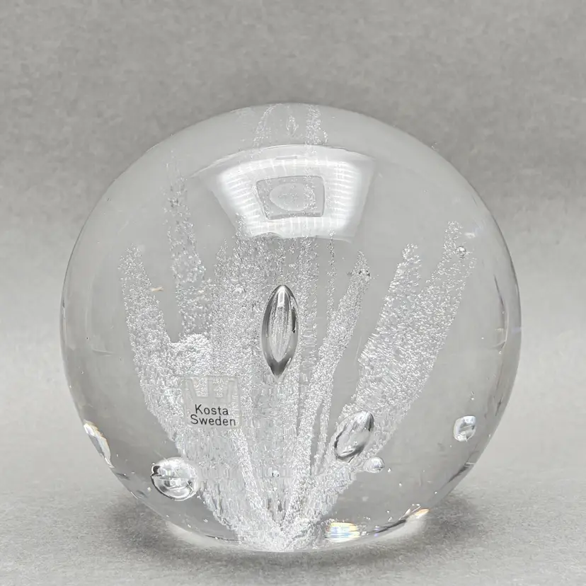 Vintage Kosta Sweden Vicke Lindstrand Mykene Crystal Paperweight