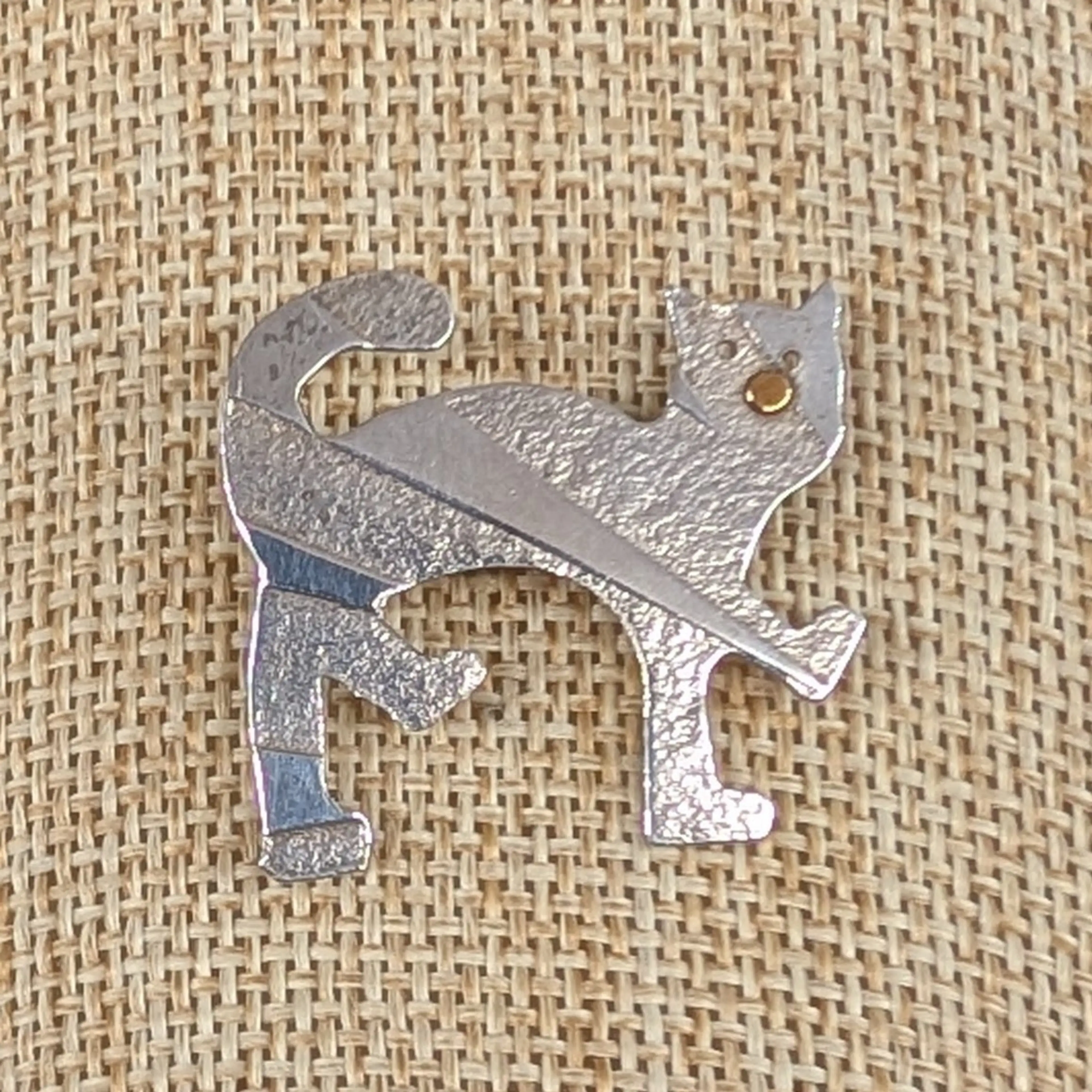 Image 2 of 10