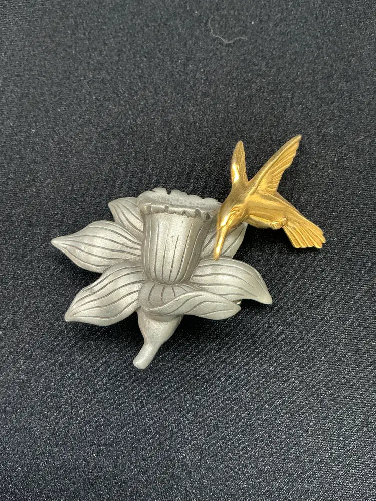 #13 - Signed JJ Dual tone Trembler Brooch