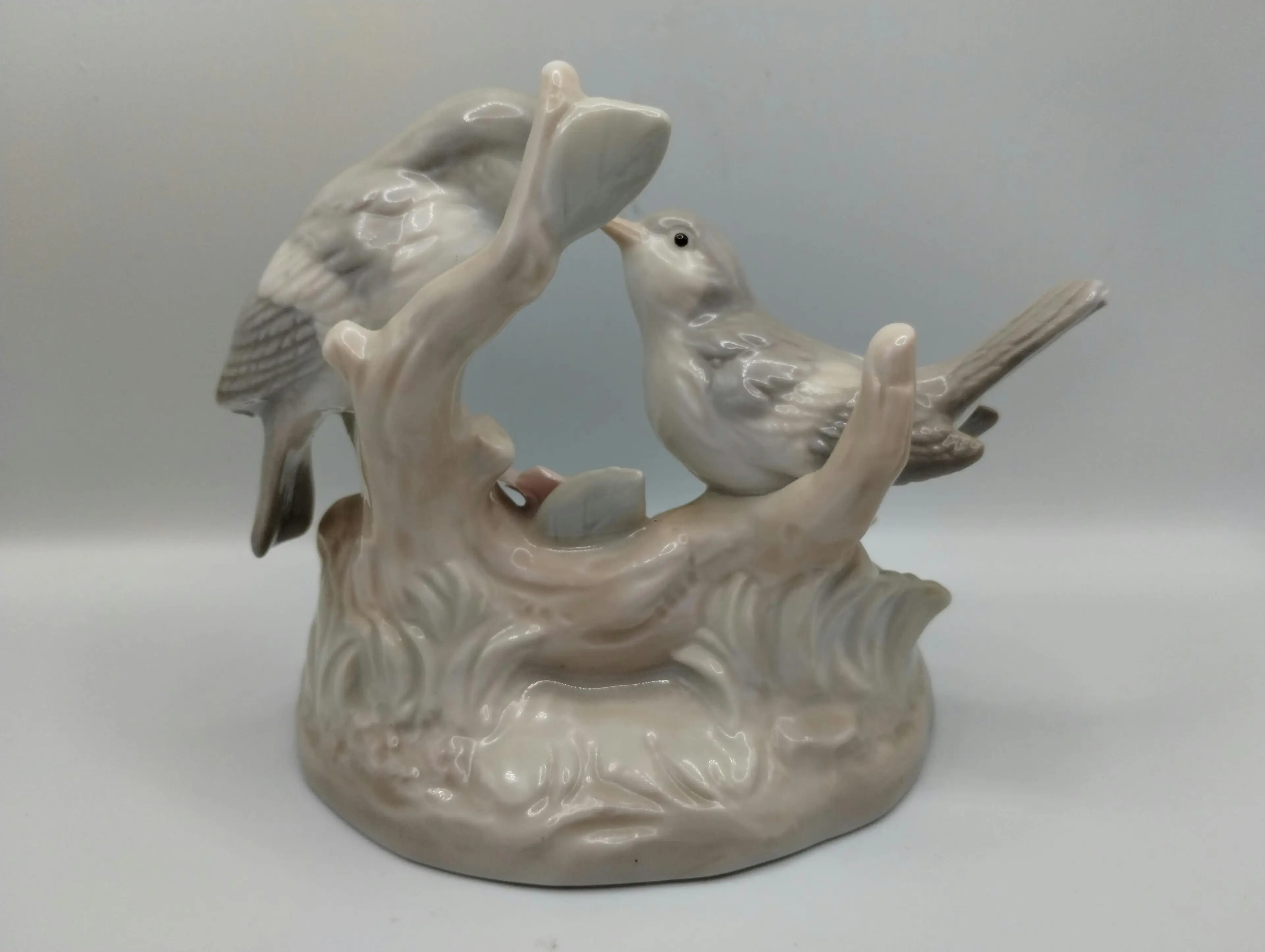 Image 2 of 7