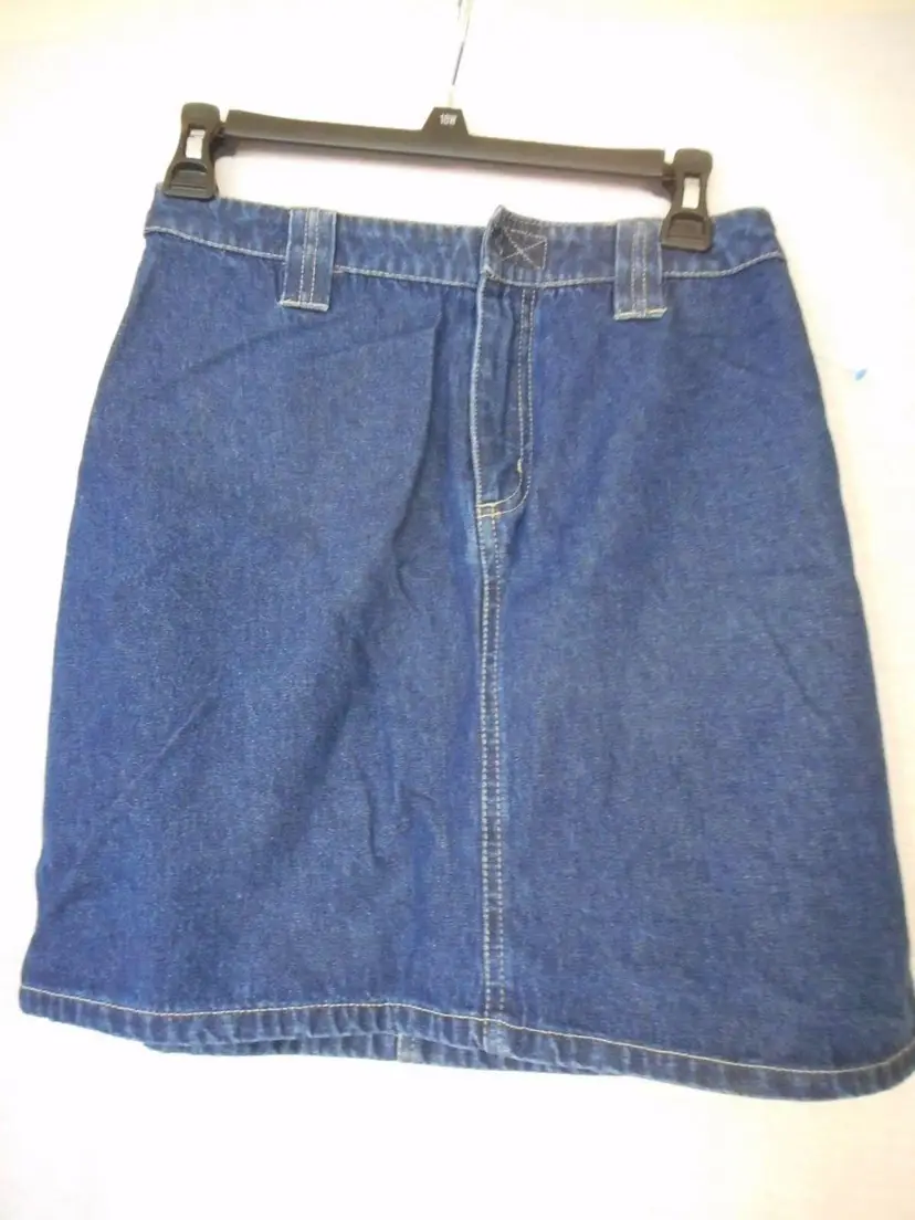 Size 5/6 100% Cotton Blue Denim Skirt no pockets