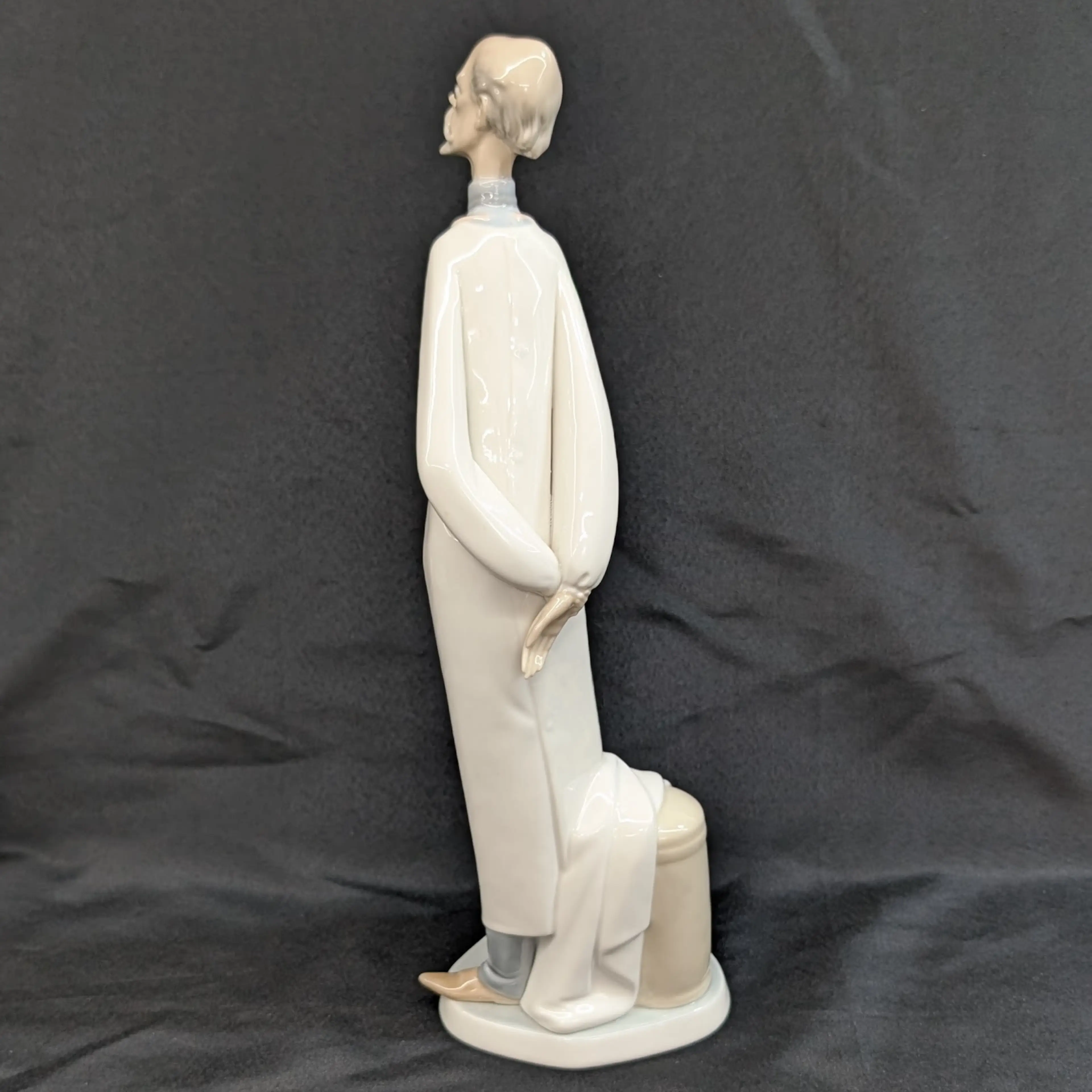 Image 3 of 10