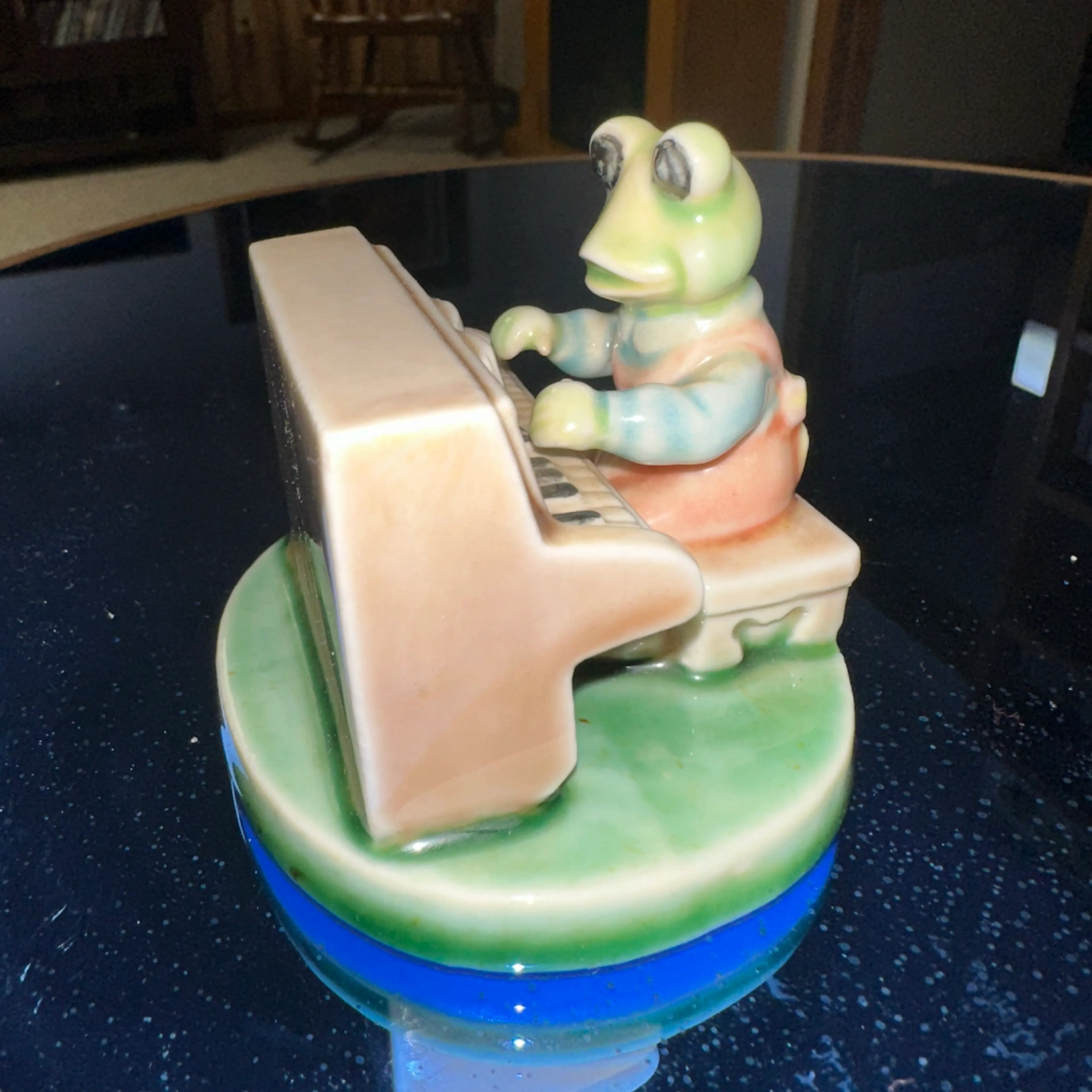 Image 1 of 6