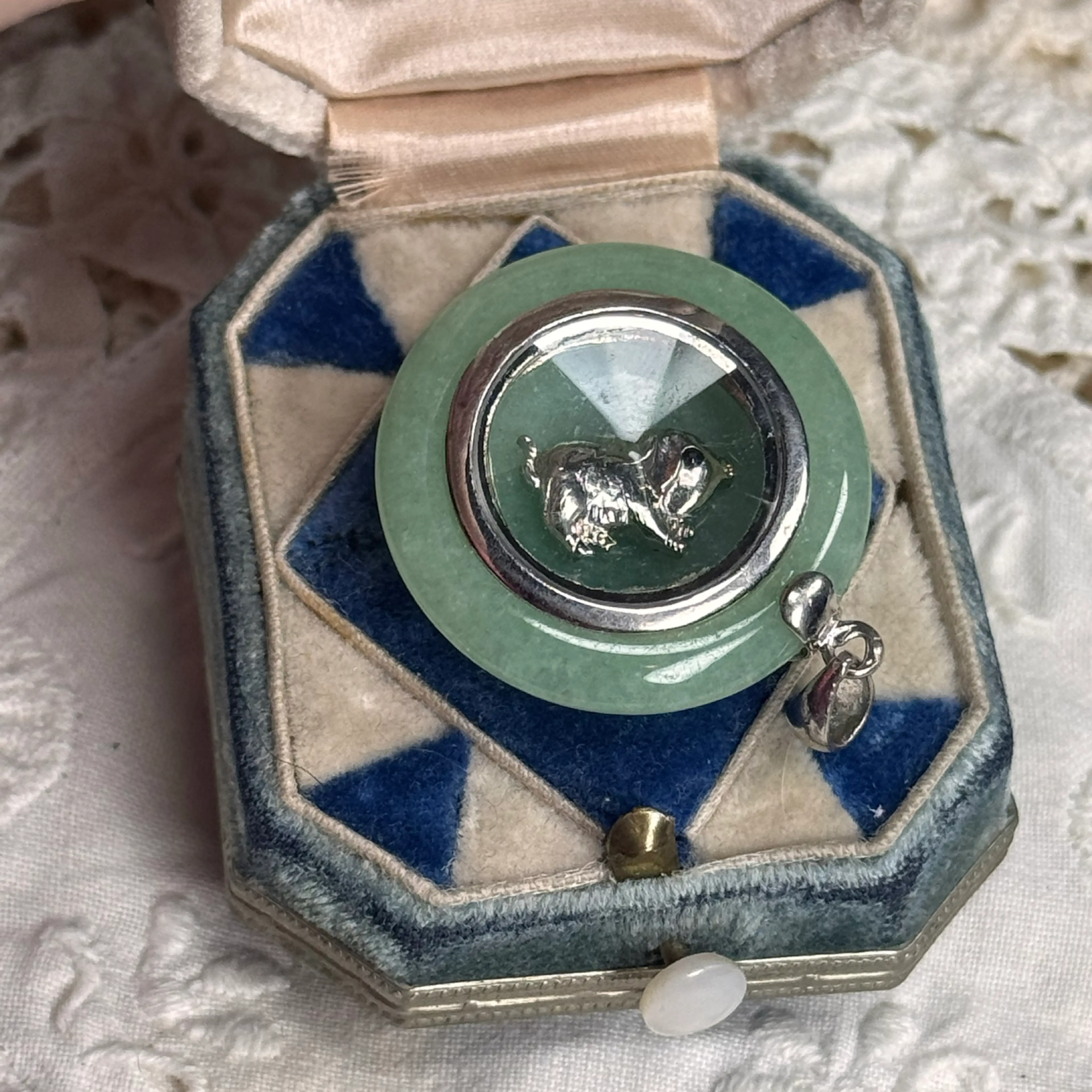 Image 4 of 6