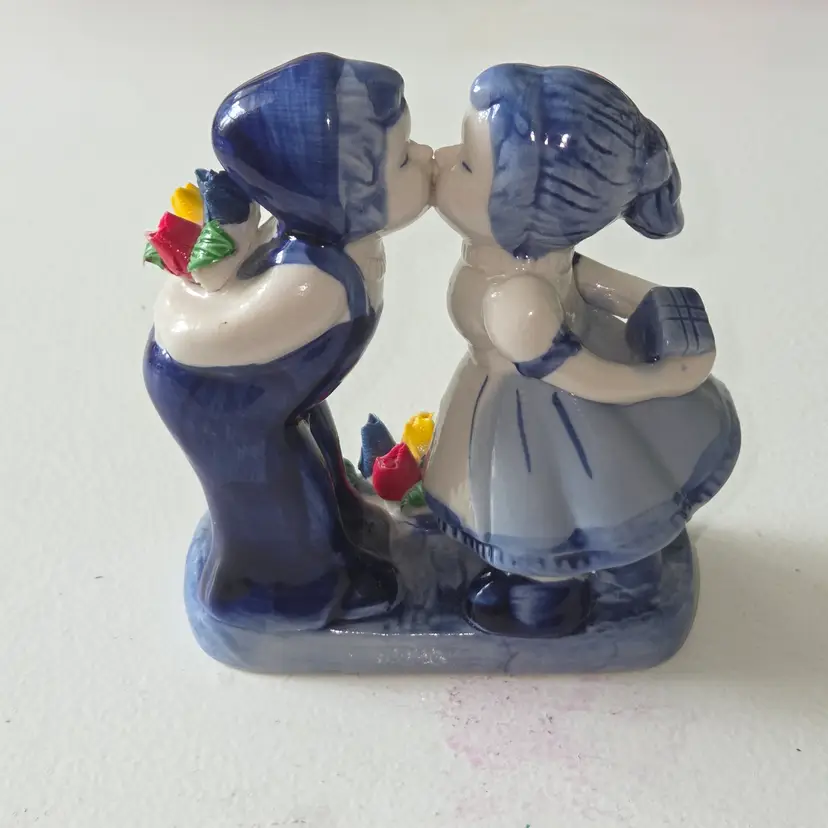 Vintage Delft Blue Tulip Figurine Keukenhof ***Read***