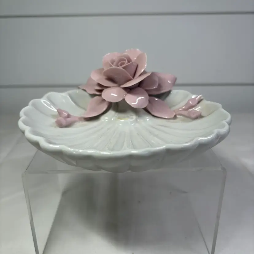 Italian Nova Capodimonte Seashell Trinket Dish