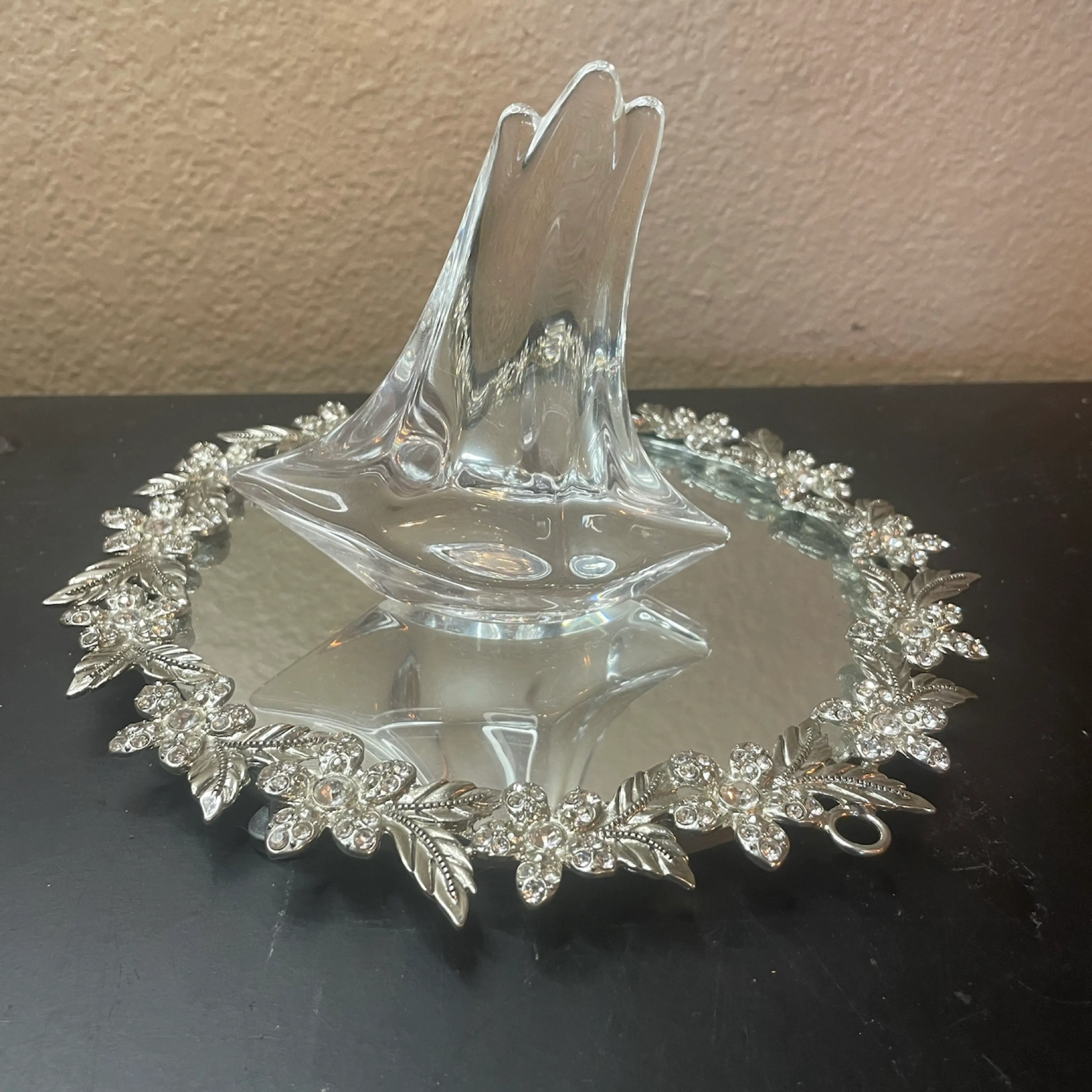 Image 2 of 6