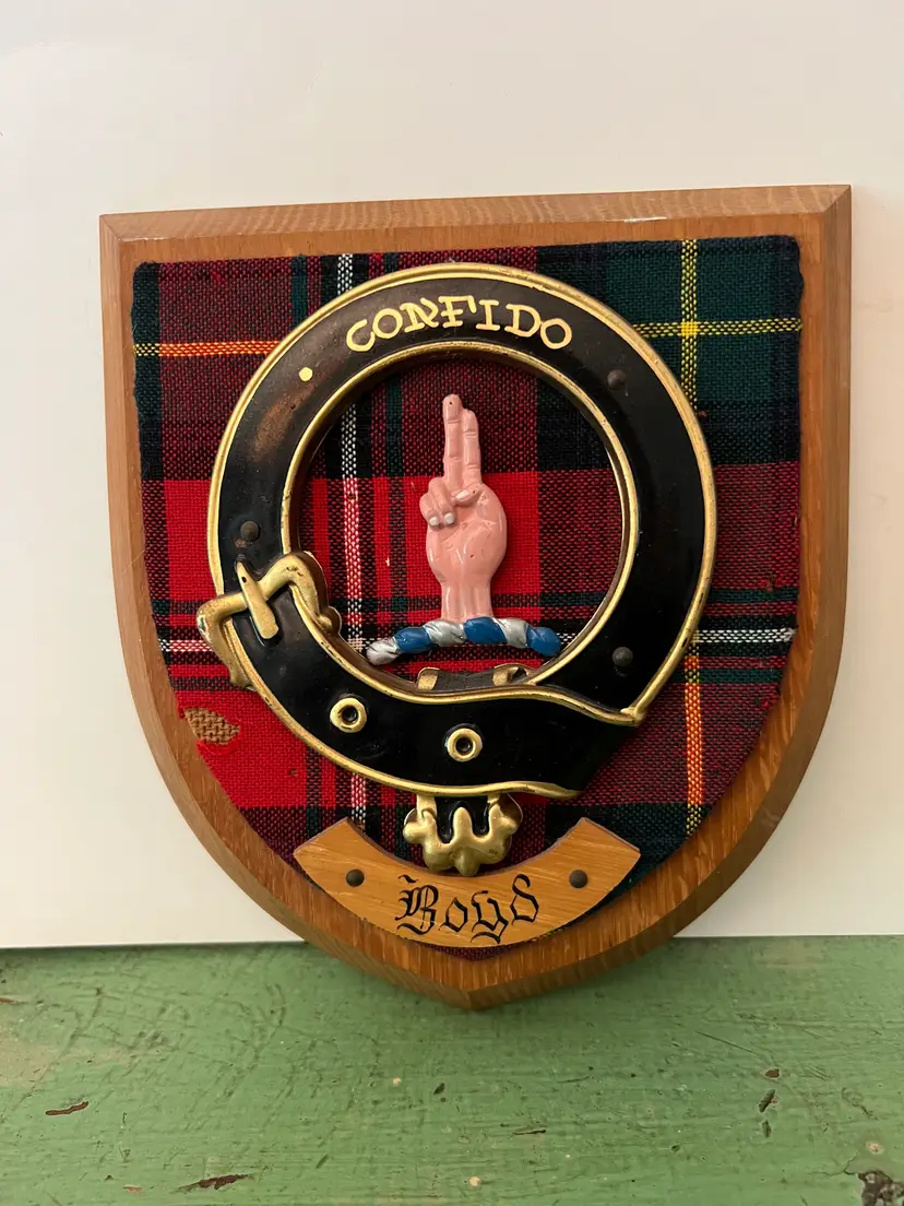 Vintage Scottish Boyd Clan Confido (I Bless) Crest Plaque. Authentic Handmade.