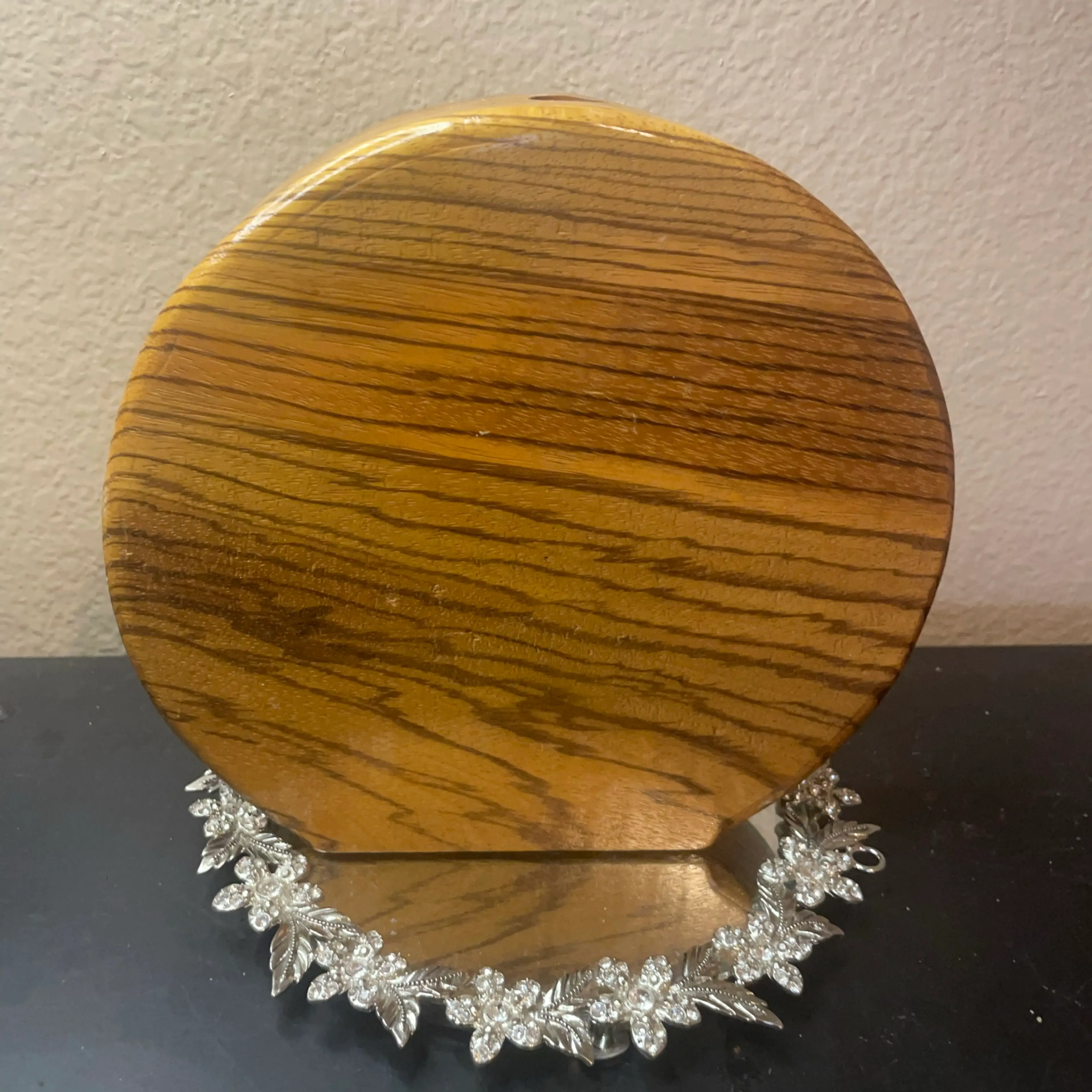 Image 1 of 6