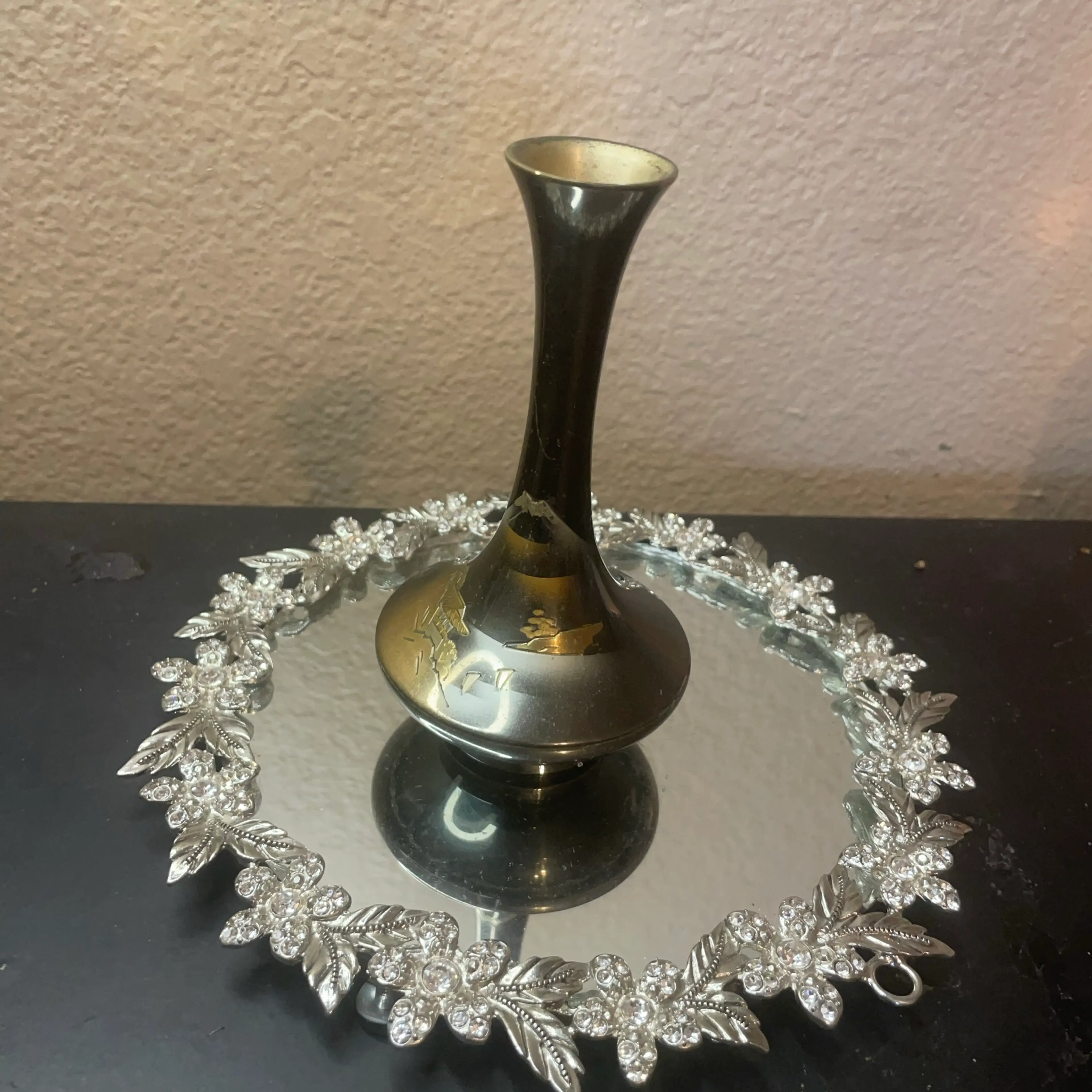 Image 2 of 7