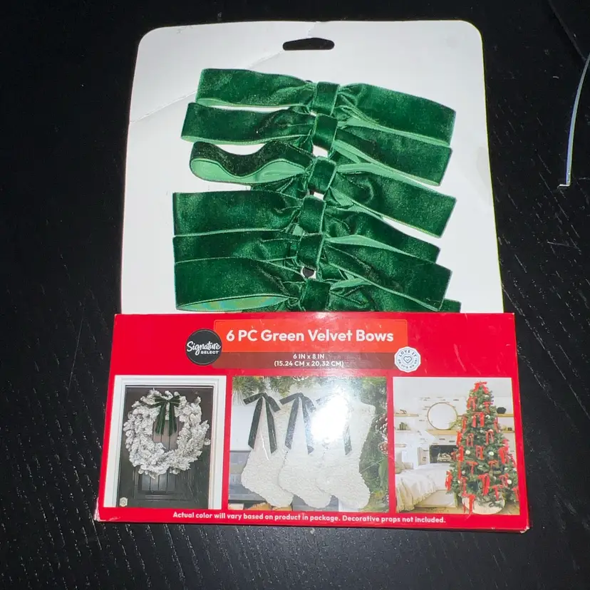 6 Pc Green Velvet Bows With Ties NIB Signature Select