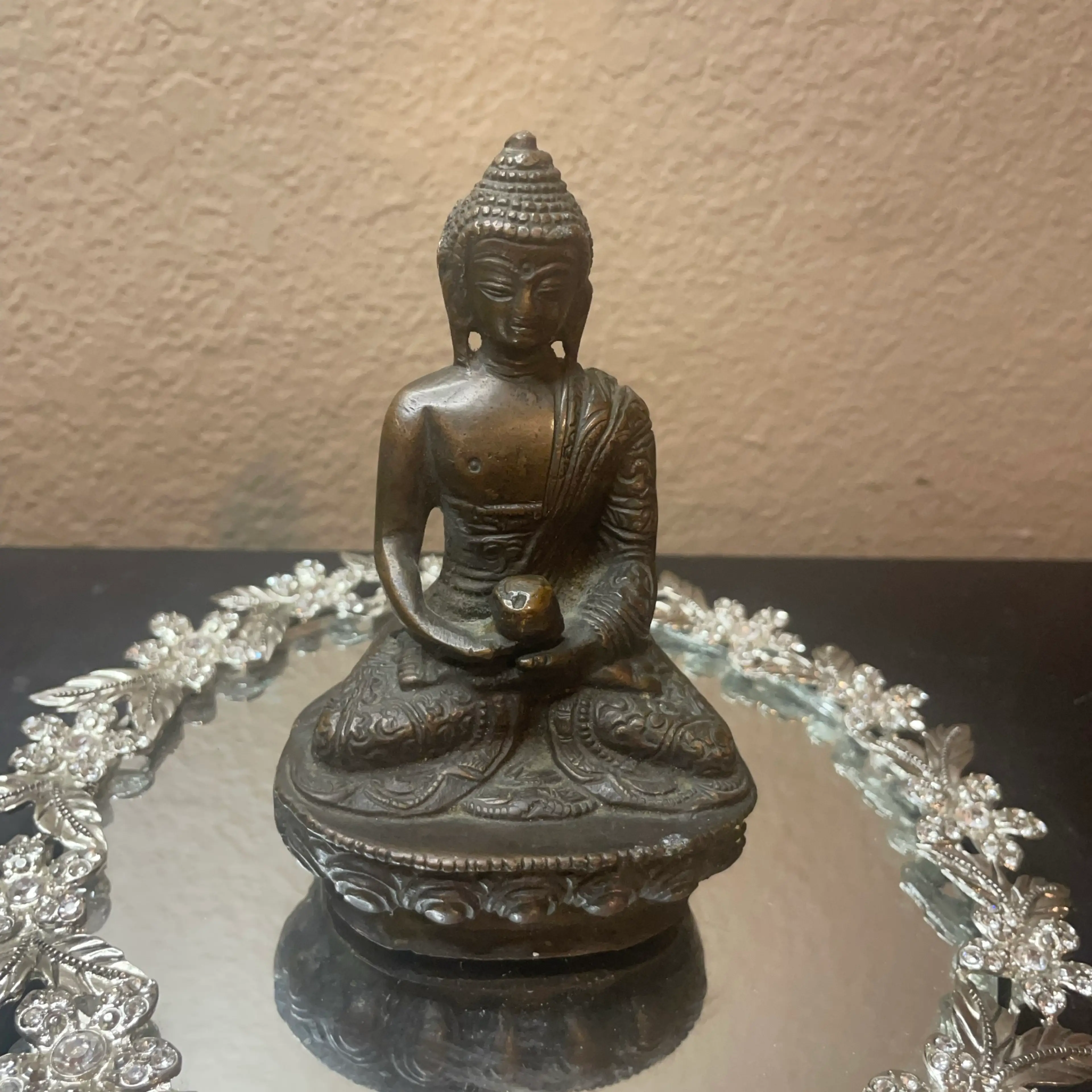Image 2 of 7