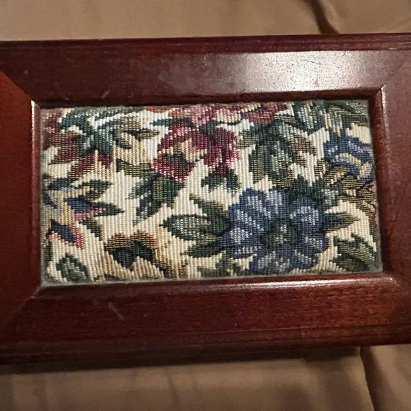 1980s Dresser top Jewelry box