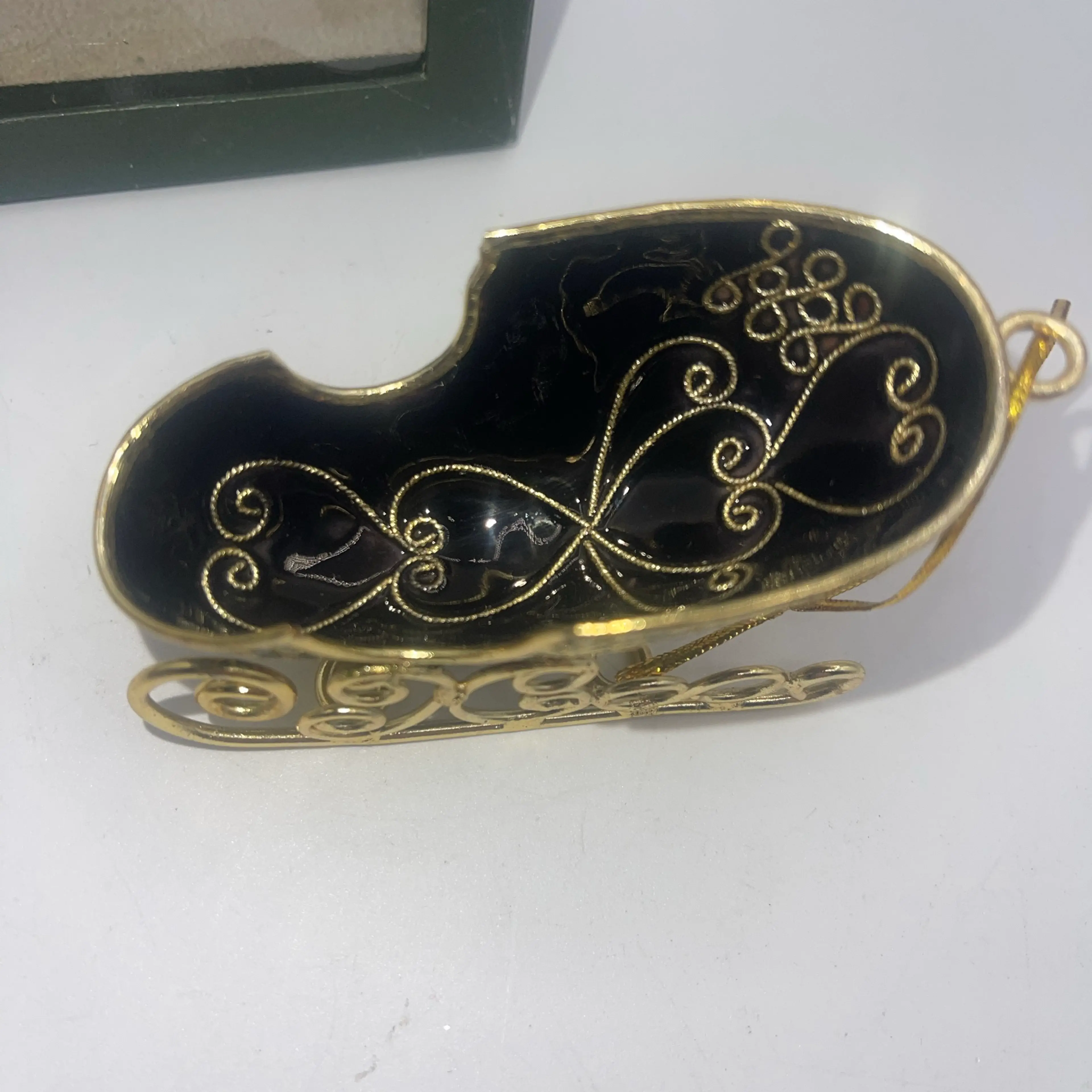 Image 2 of 6