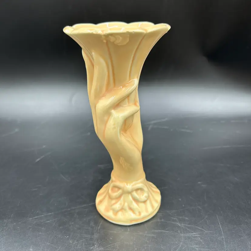 Vintage USA Pottery Hand Holding Tulip Vase Peach Ivory Ceramic 7 Inch Floral