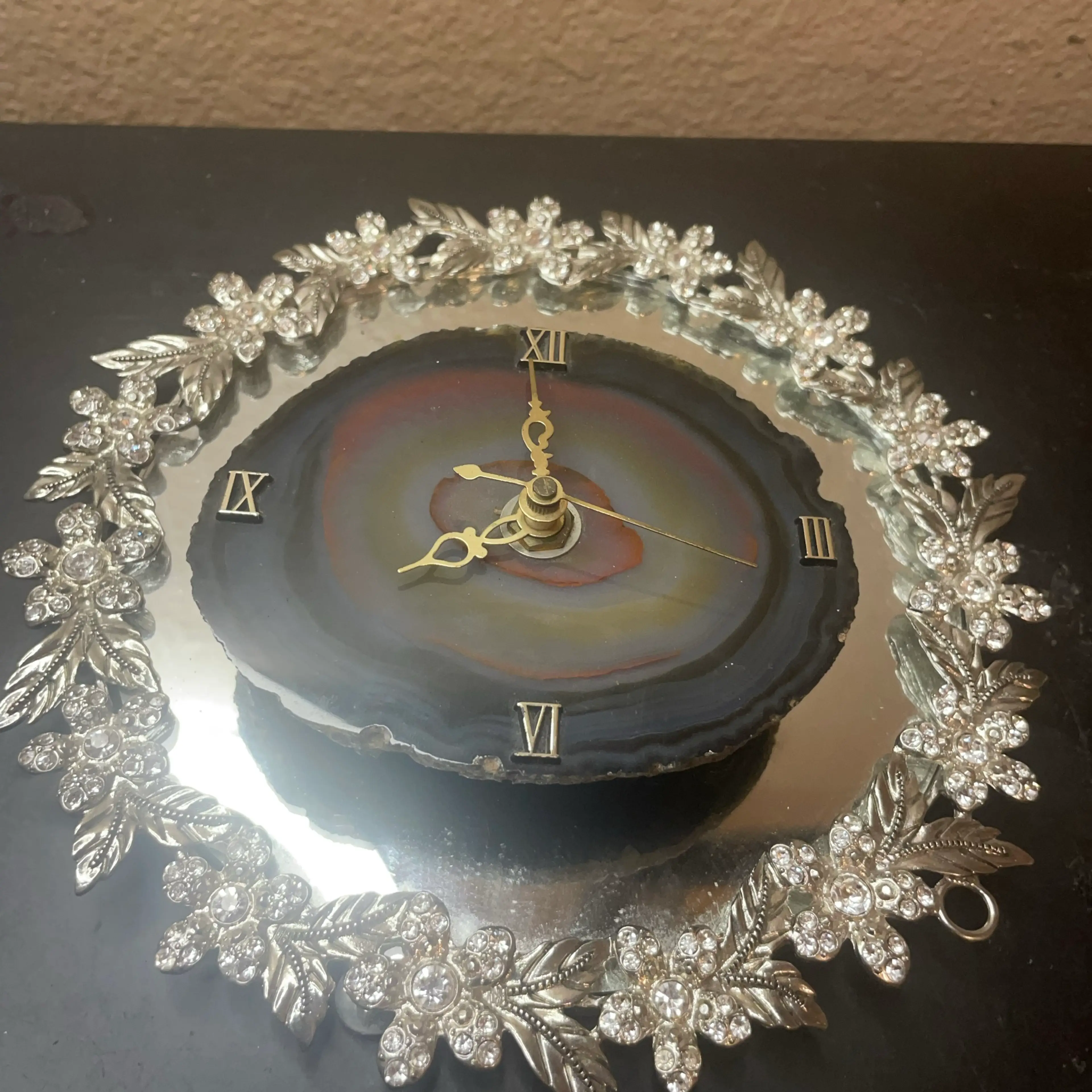 Image 2 of 6