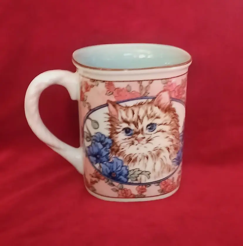Vintage Takahashi Cat Mug Blue Eyed Persian Kitten Floral Japan 1980s Porcelain